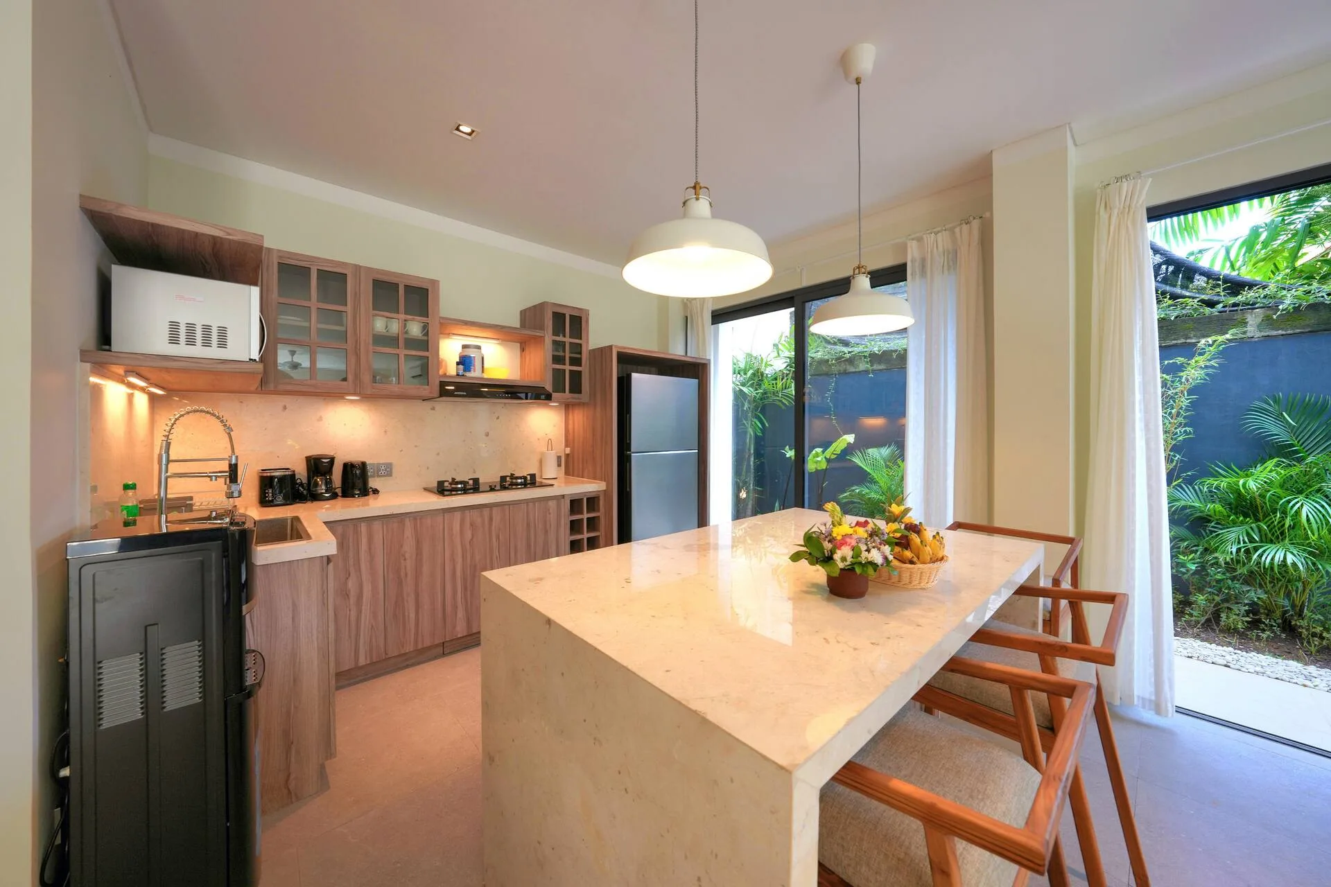 Modern 4 Bedroom Villa in Seminyak 4