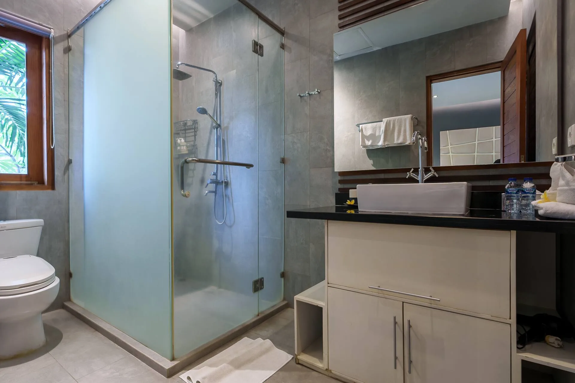 Cozy Tropical Hideaway 3 Bedroom Private Villa in Seminyak 5