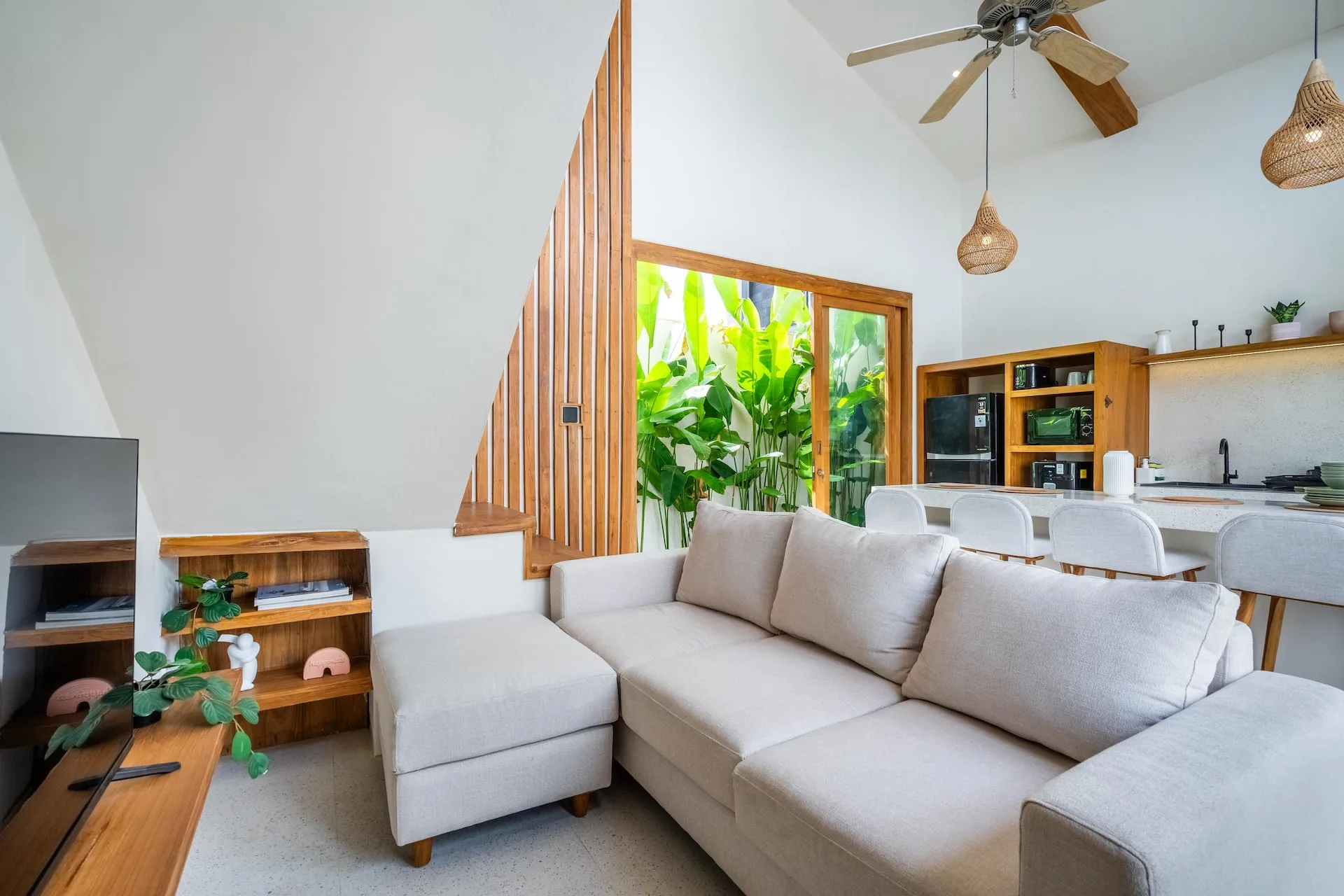 Best 2 Bedroom Private Villa-walk Distance-kuta Beach 2