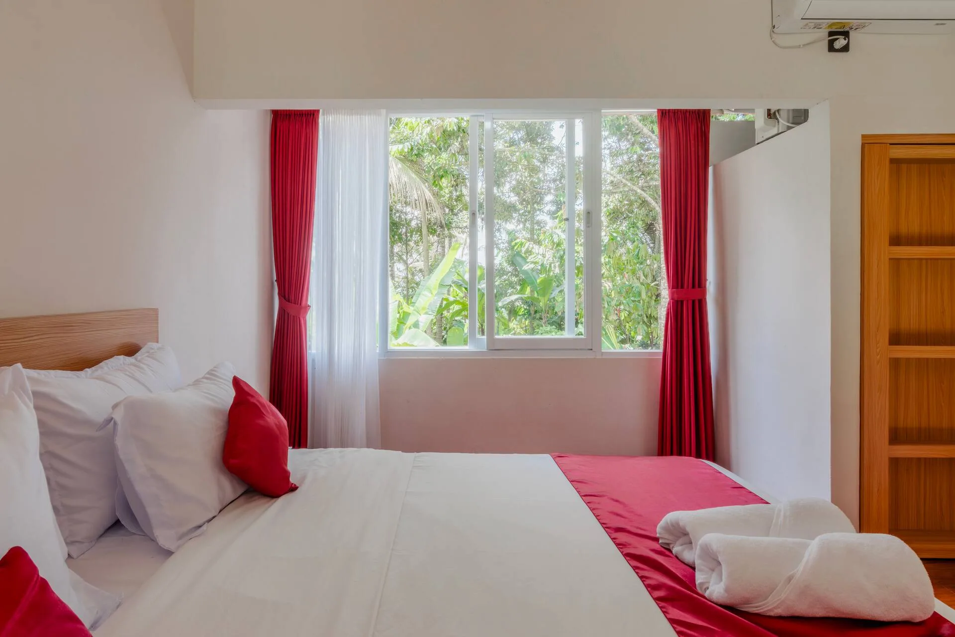 Suite Room and Sharing Pool in Payangan