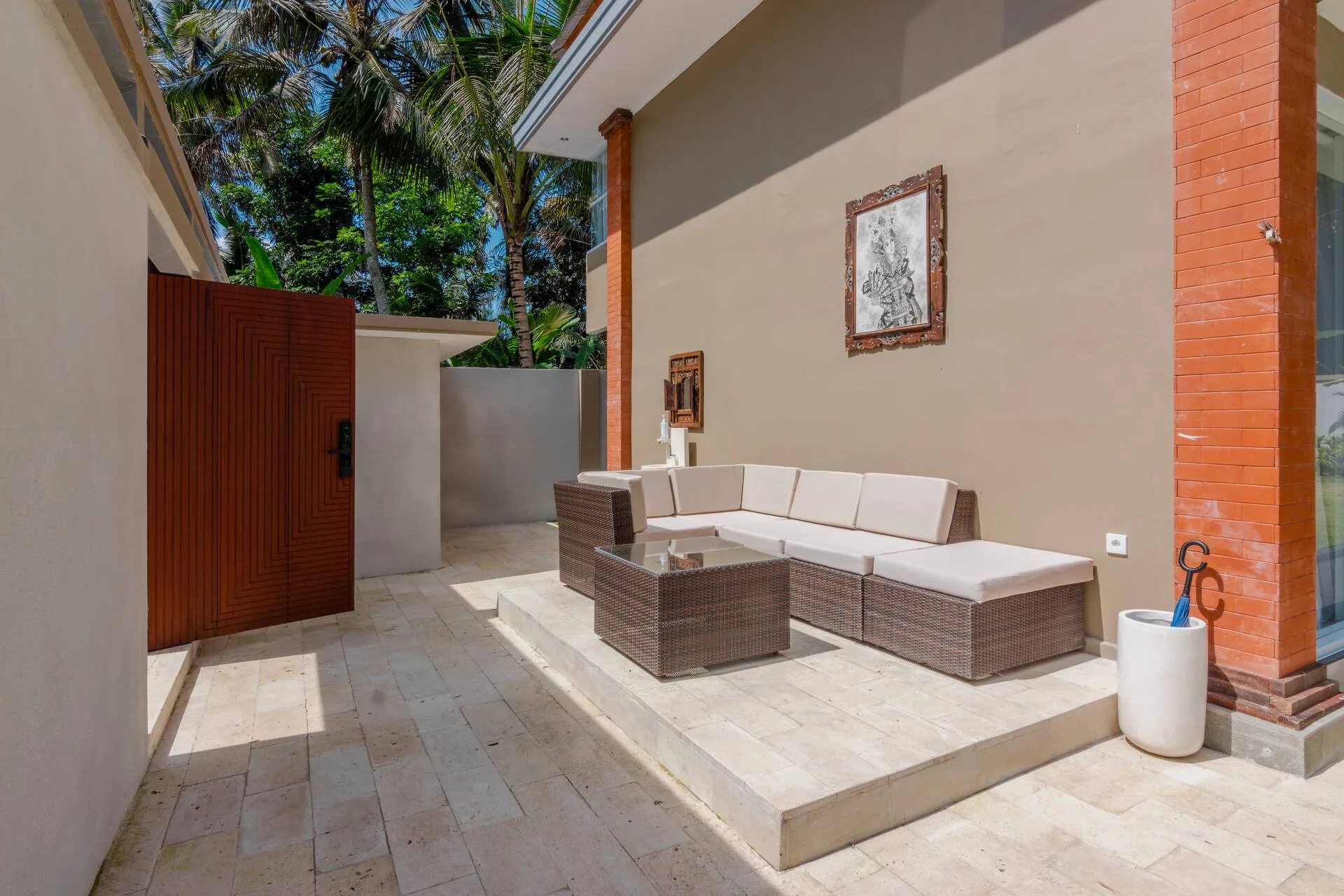 Suite Room and Sharing Pool in Payangan 5