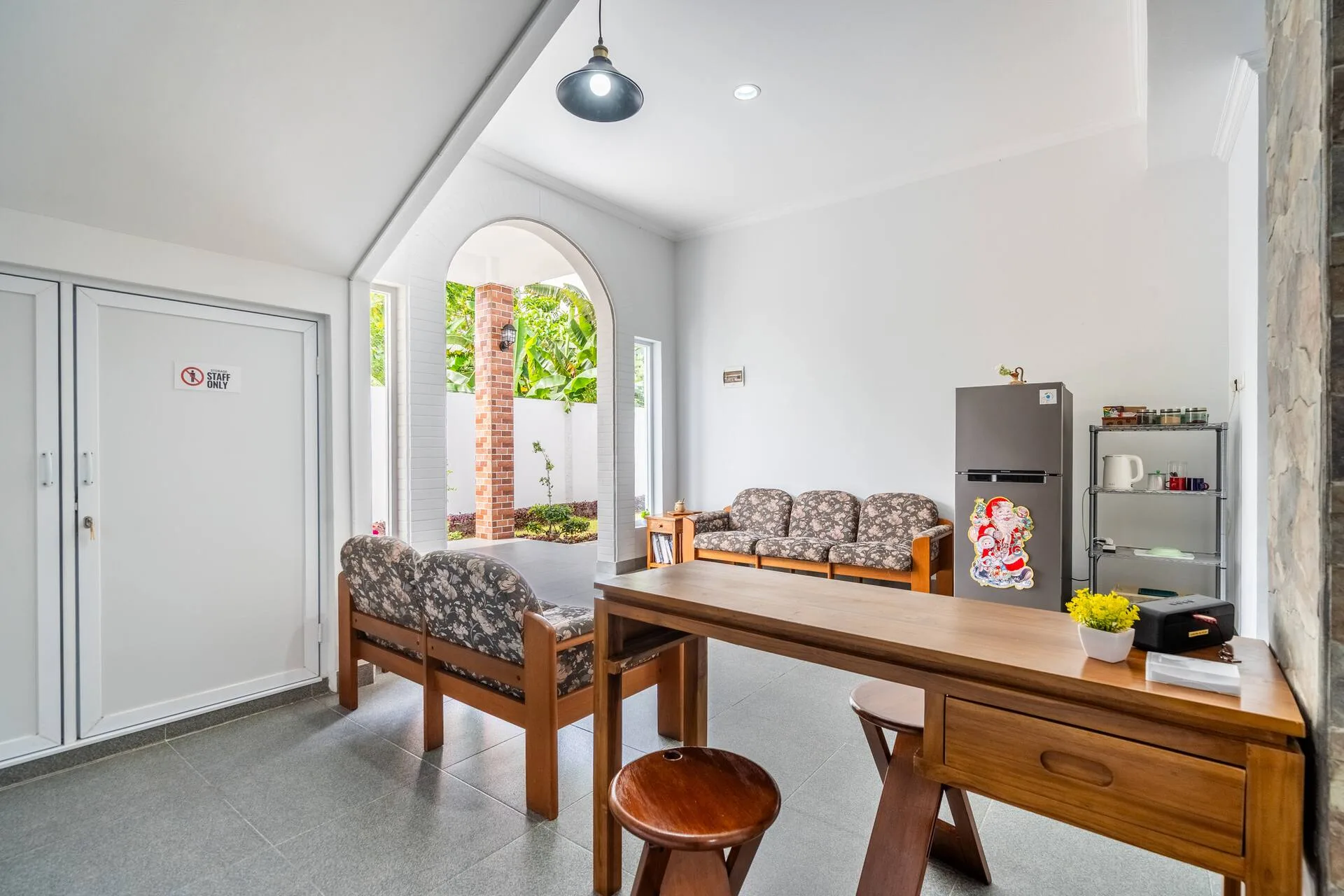 Comfy Minimalist Room near Gwk Cultural Park 3
