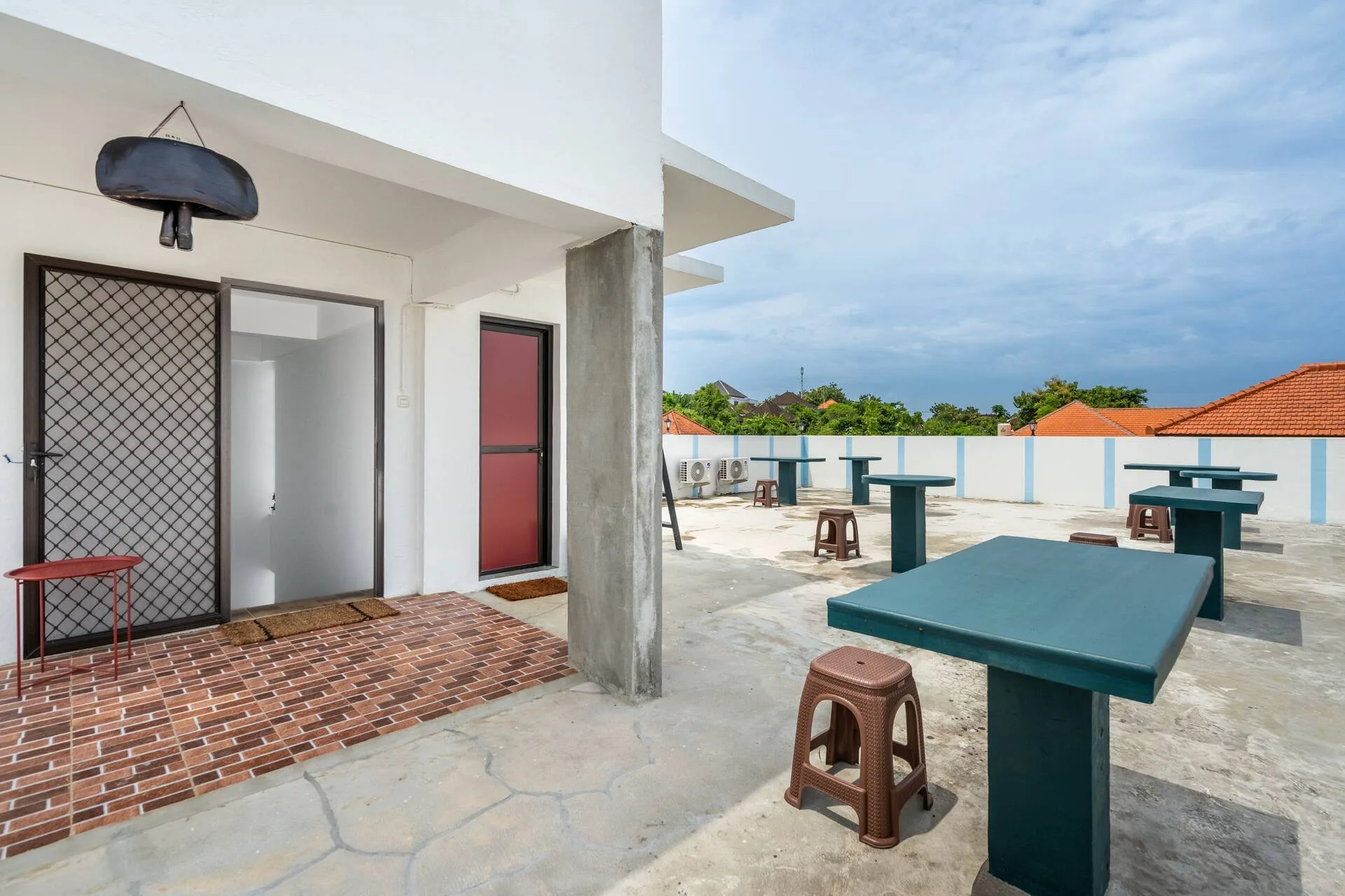 Comfy Minimalist Room near Gwk Cultural Park 4
