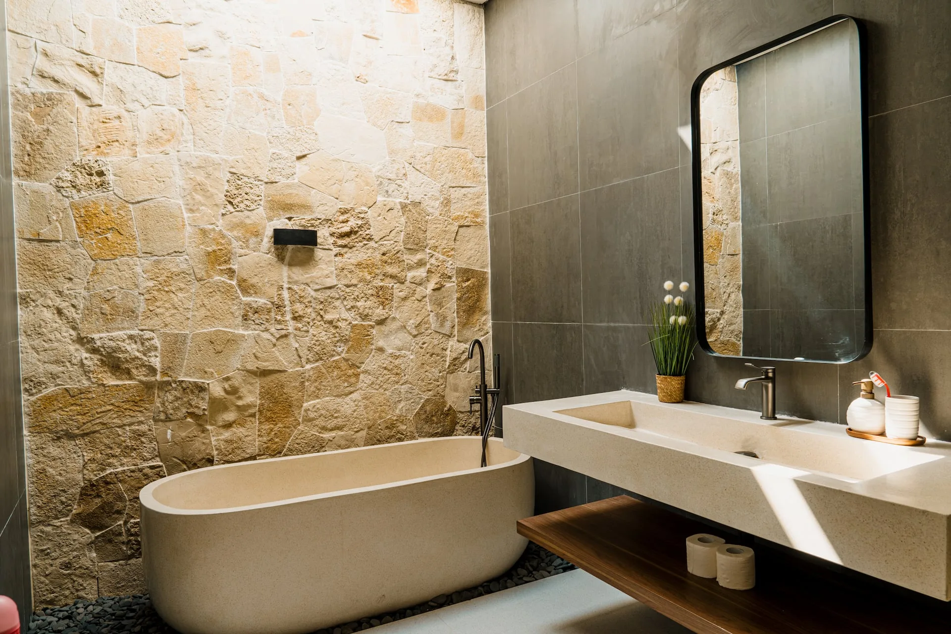 Luxury 3 Bedroom Villa - Modern Chic Design near Legian 3