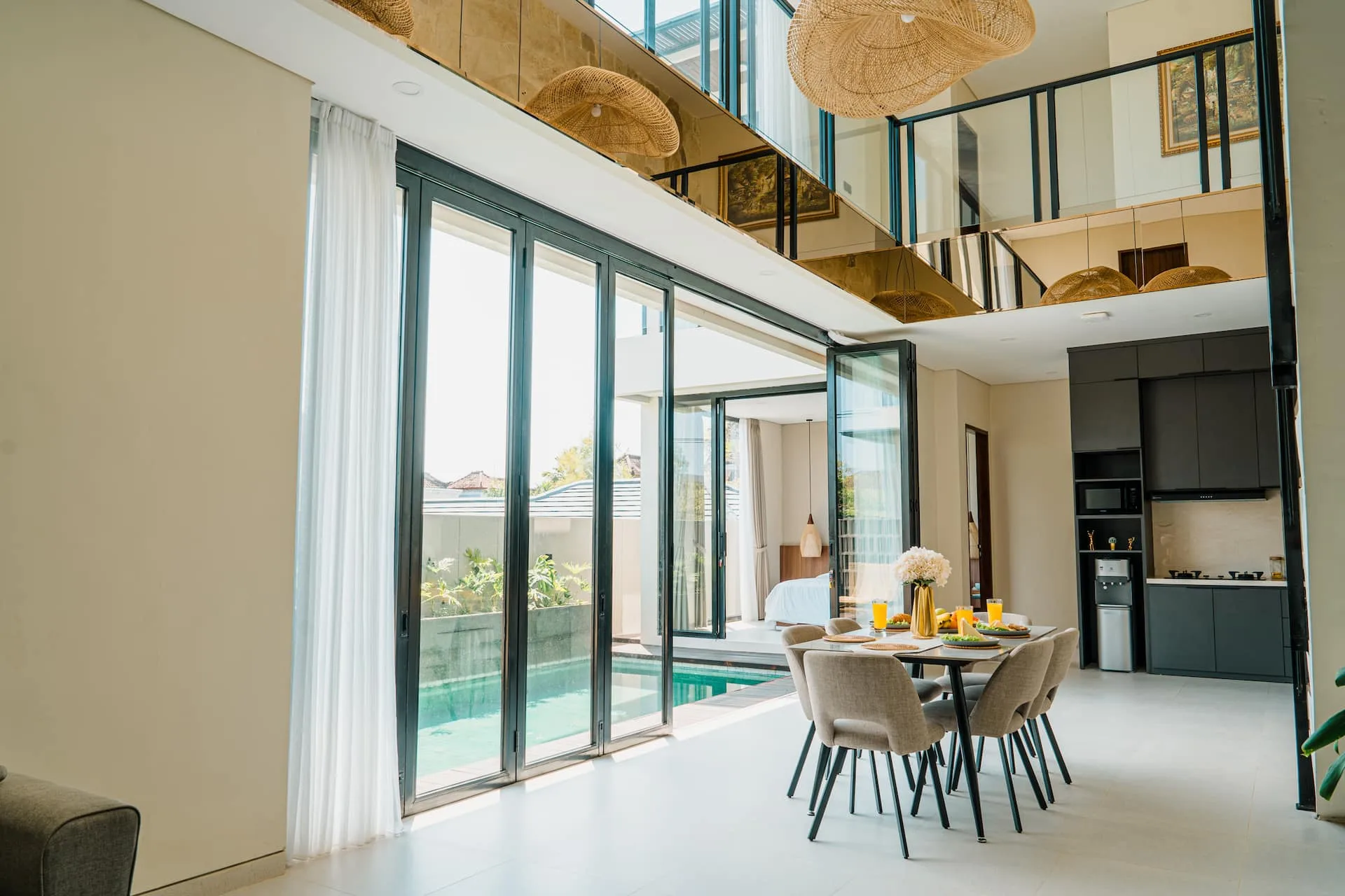 Luxury 3 Bedroom Villa - Modern Chic Design near Legian 4