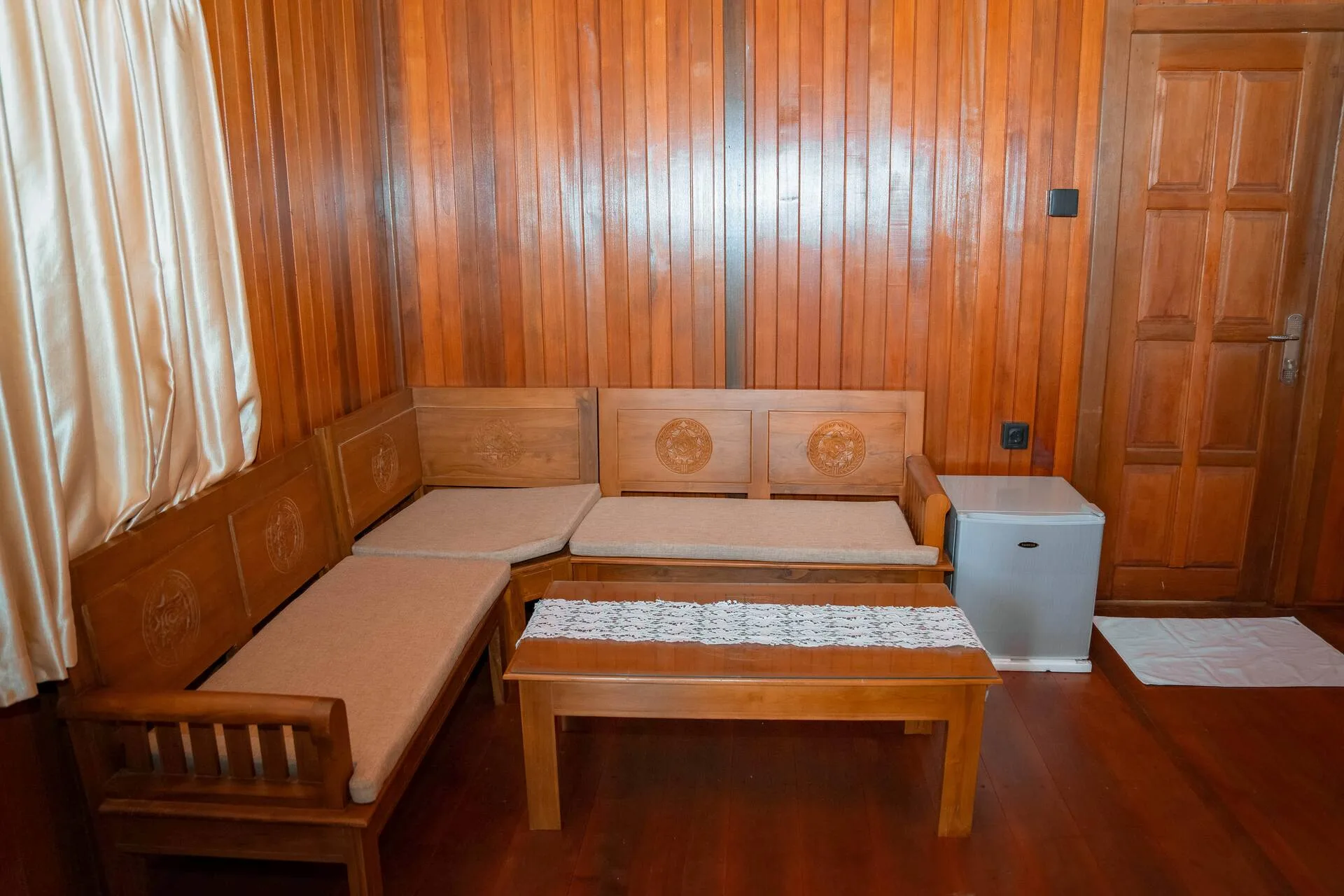 Charming Wooden Suite with Sharing Pool at Nusadua 3