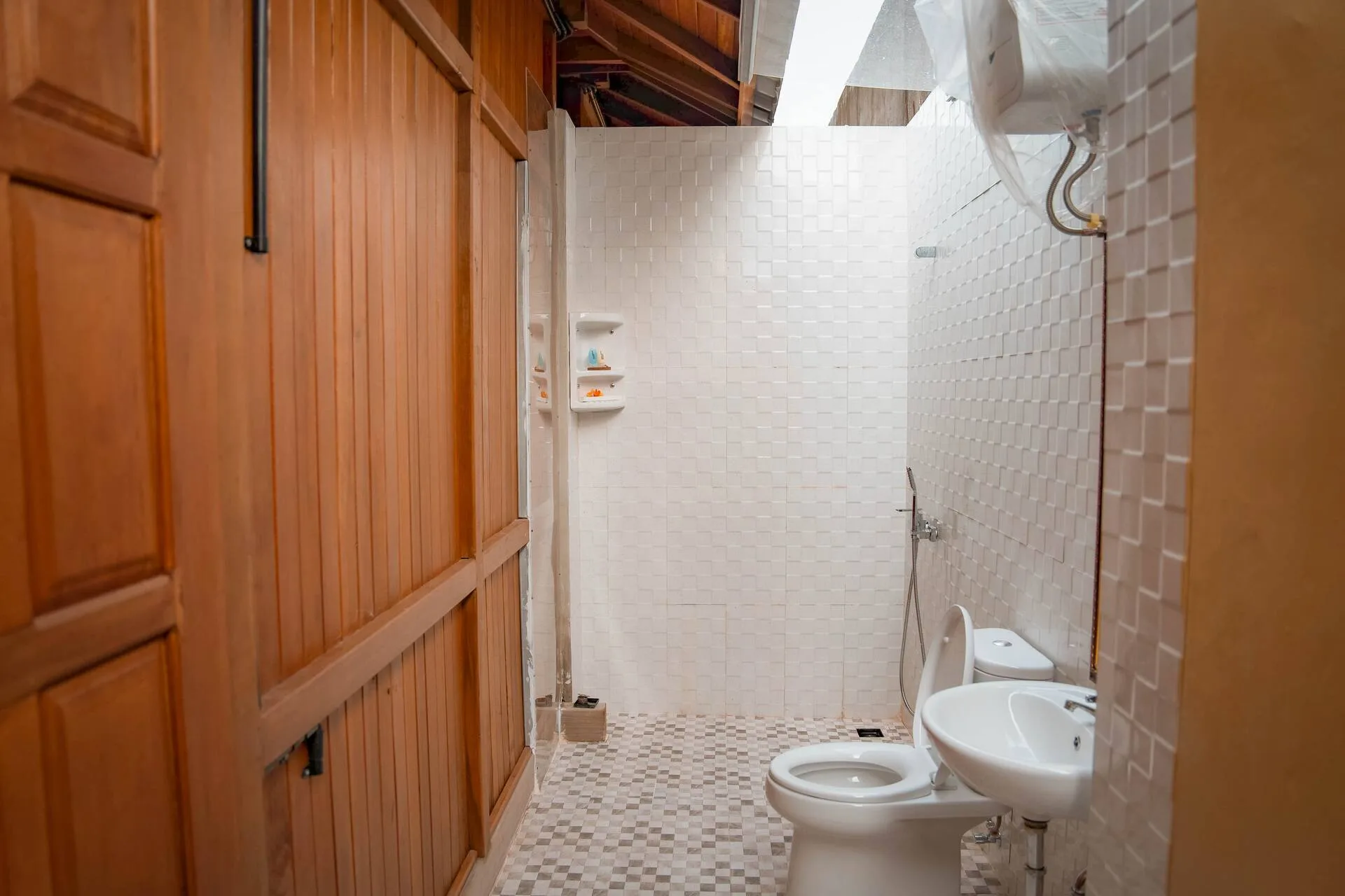 Charming Wooden Suite with Sharing Pool at Nusadua 4