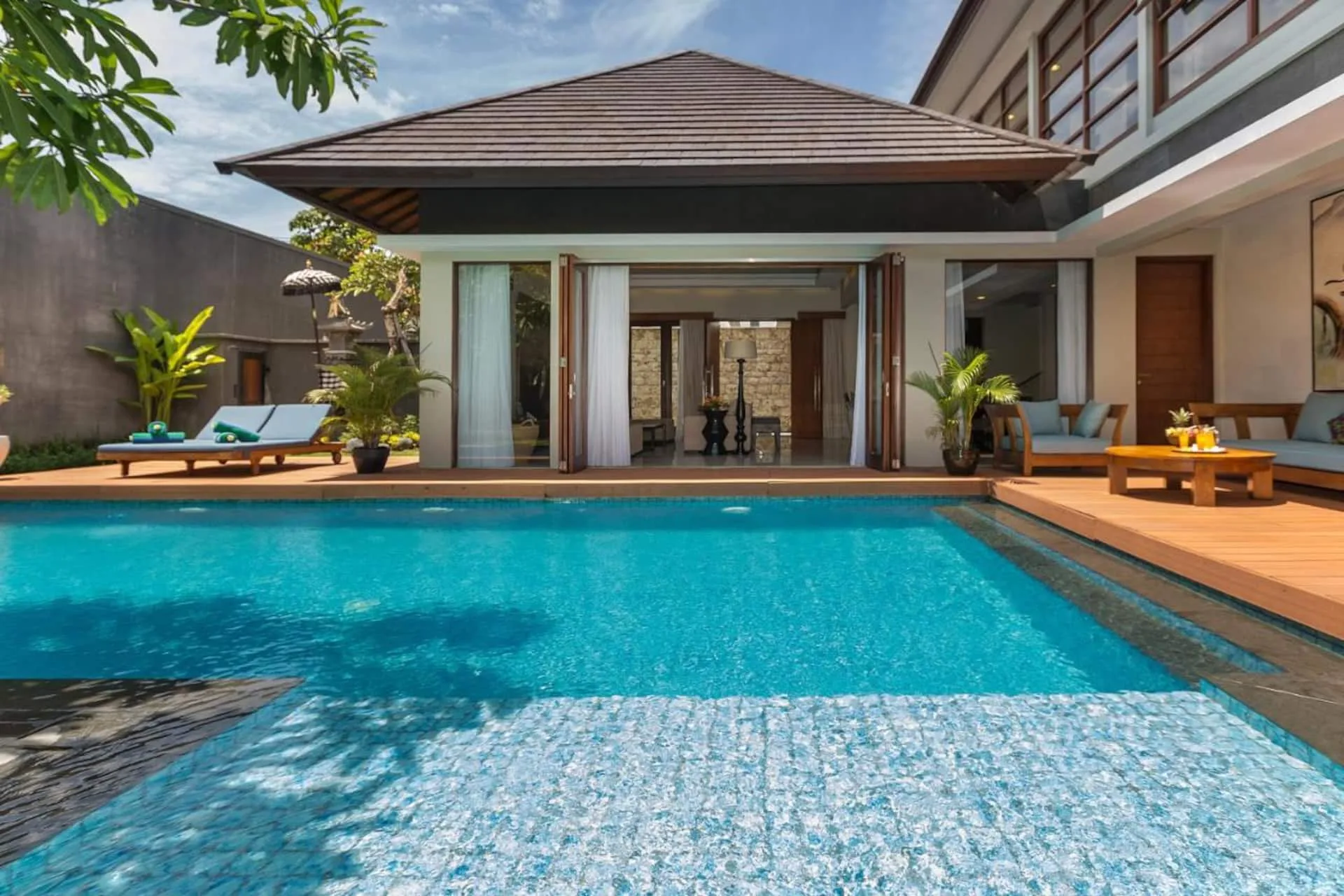 Luxe Modern Style 2 Bedroom Private Villa in Seminyak 4