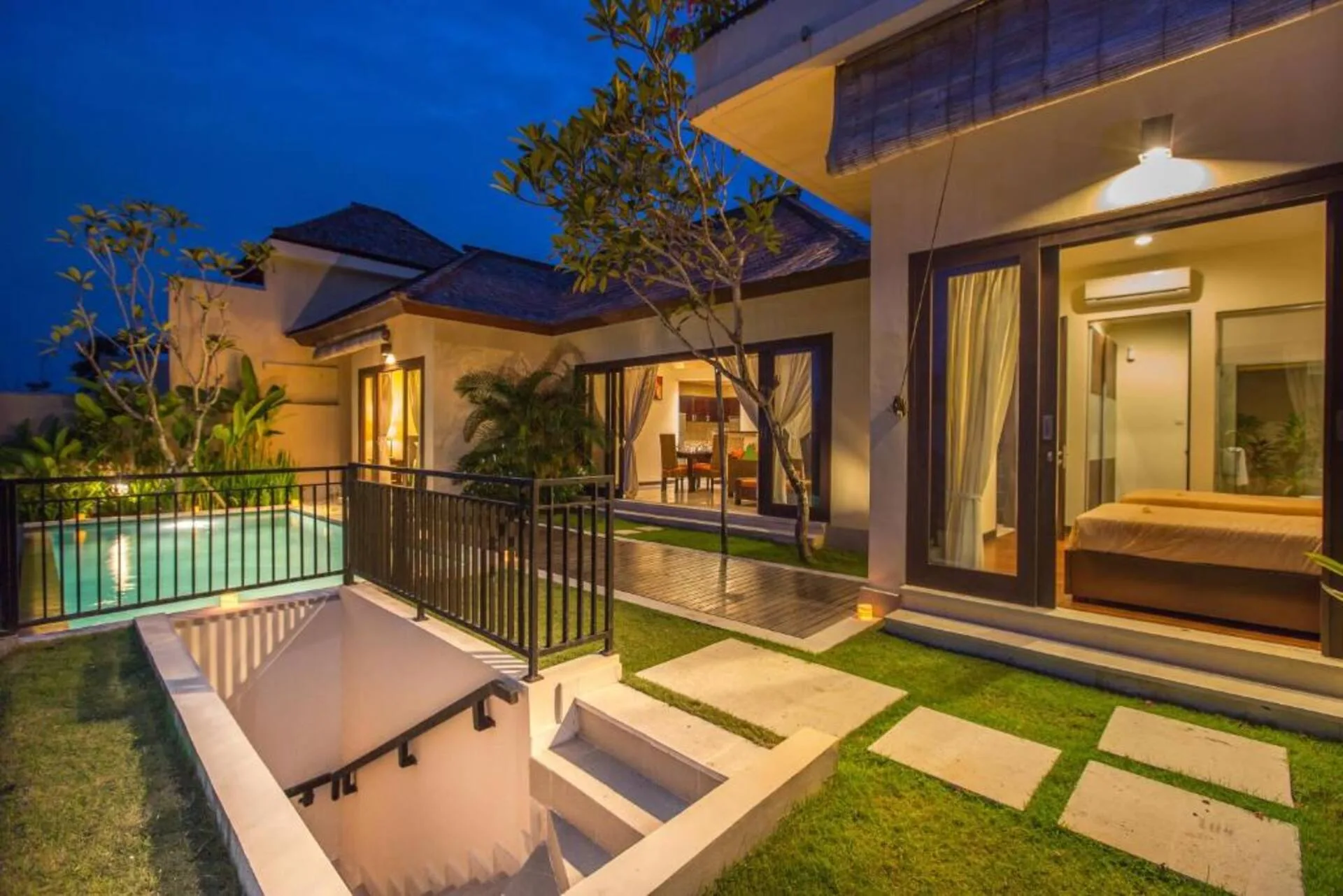 Sunlit Poolside Hideaway 1 Bedroom Private Villa in Uluwatu 4