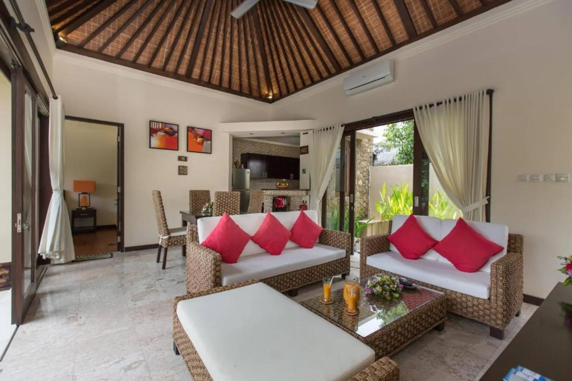 Stunning Tropical 1 Bedroom Villa with Pool in Uluwatu 4