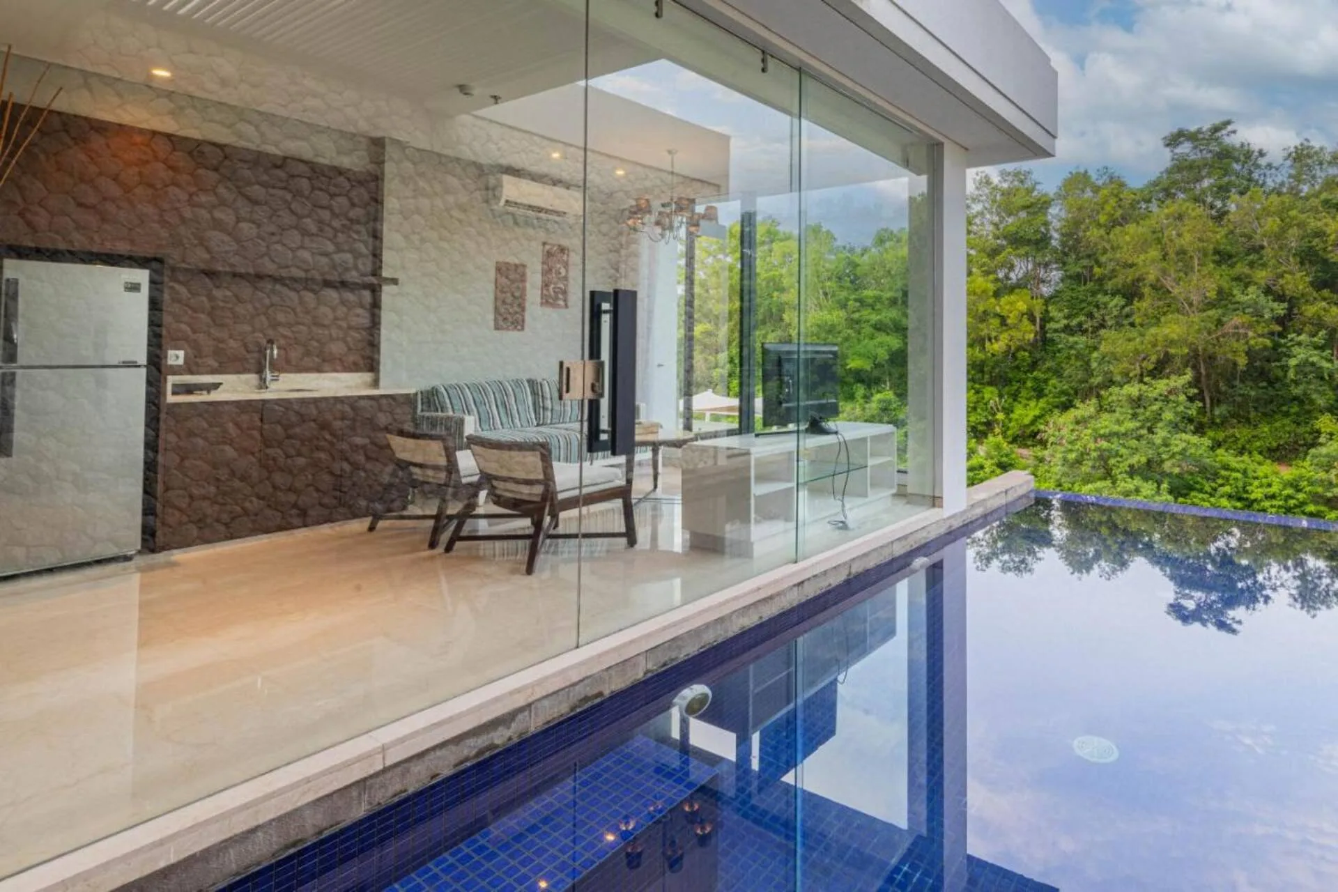 Affordable 2 Bedroom Villa with Pool in Uluwatu 4