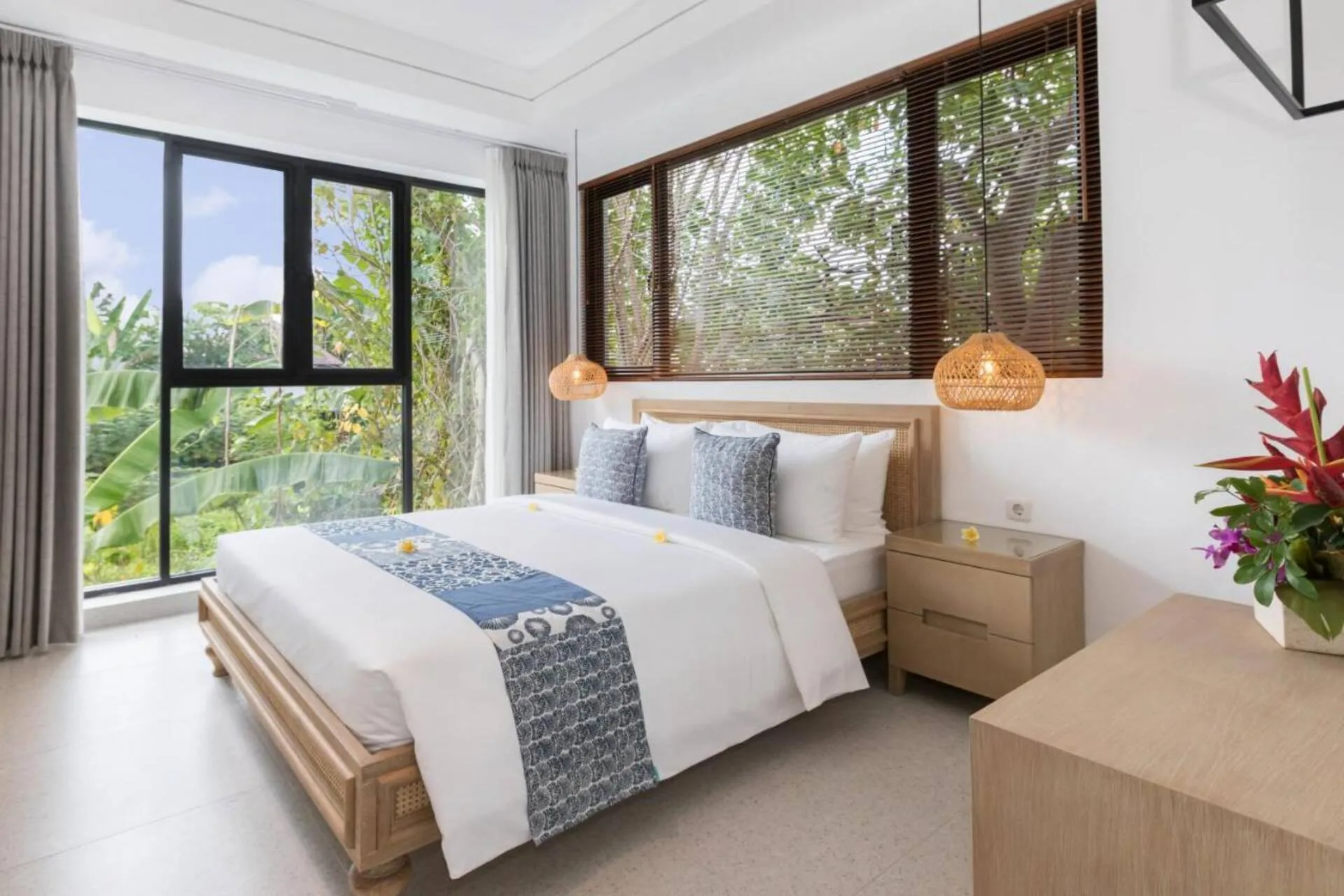 Superb Modern 4 Bedroom Private Villa in Canggu 2