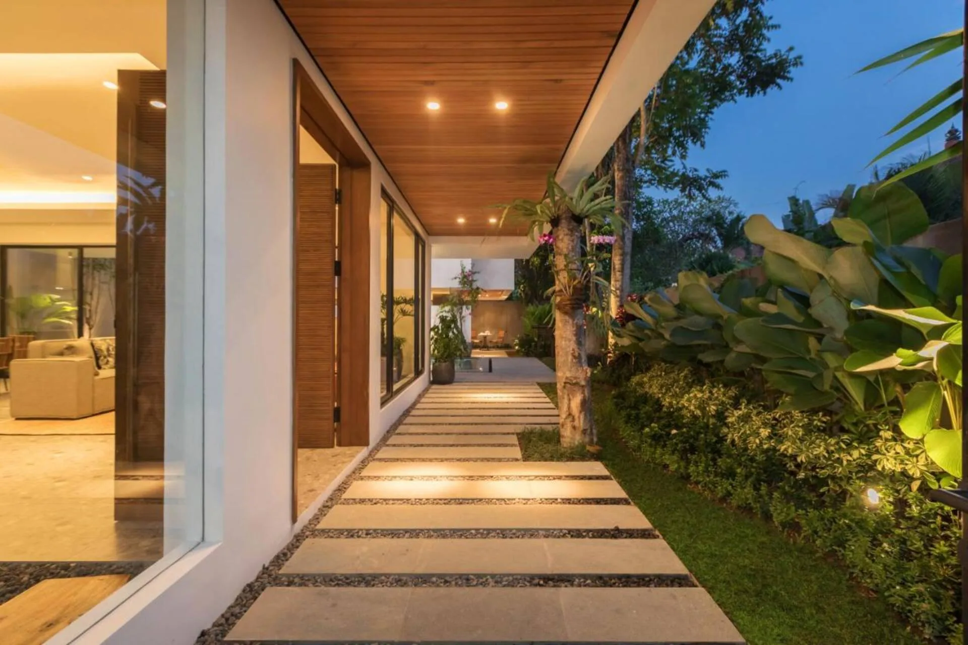 Superb Modern 4 Bedroom Private Villa in Canggu 3