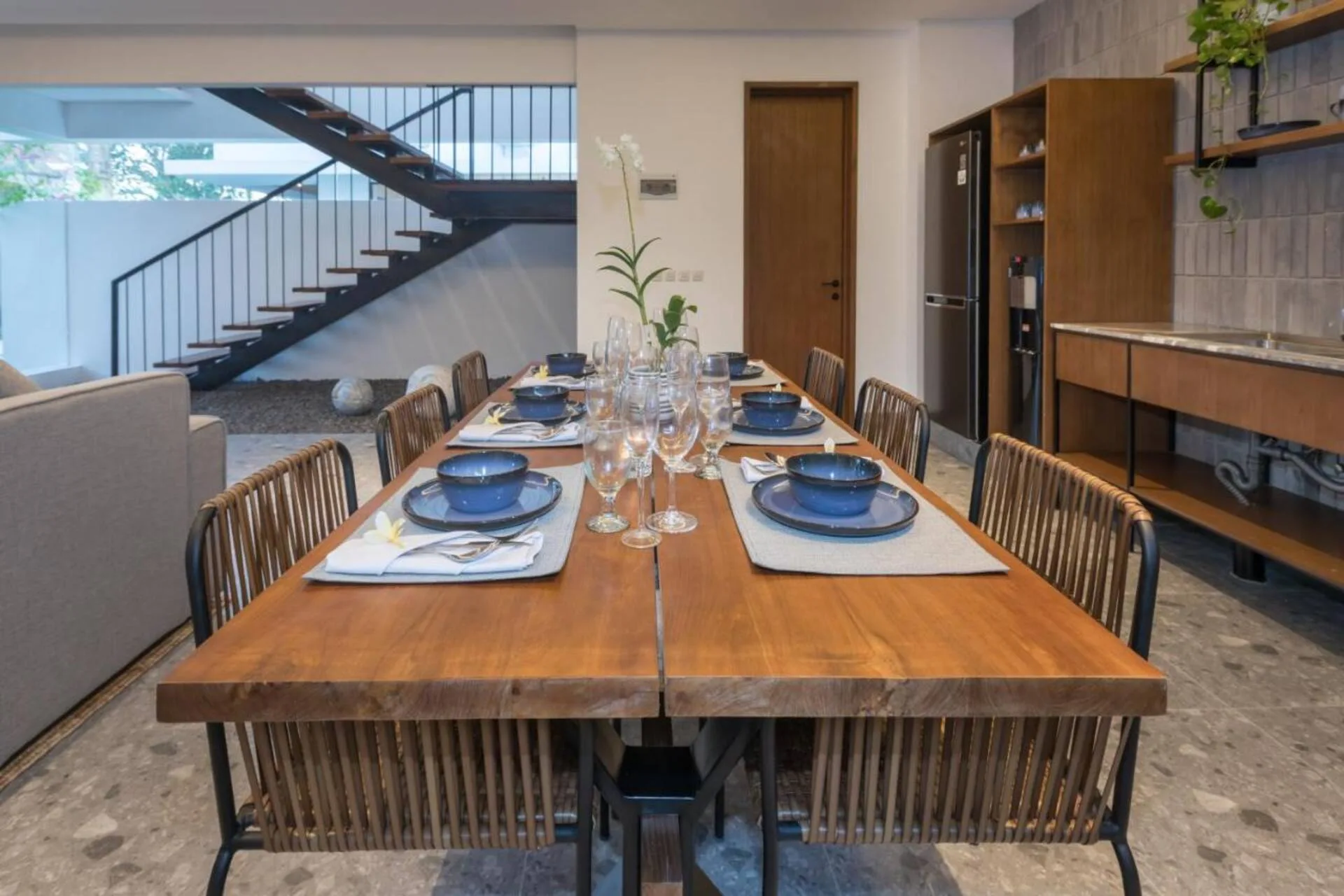 Superb Modern 4 Bedroom Private Villa in Canggu 5