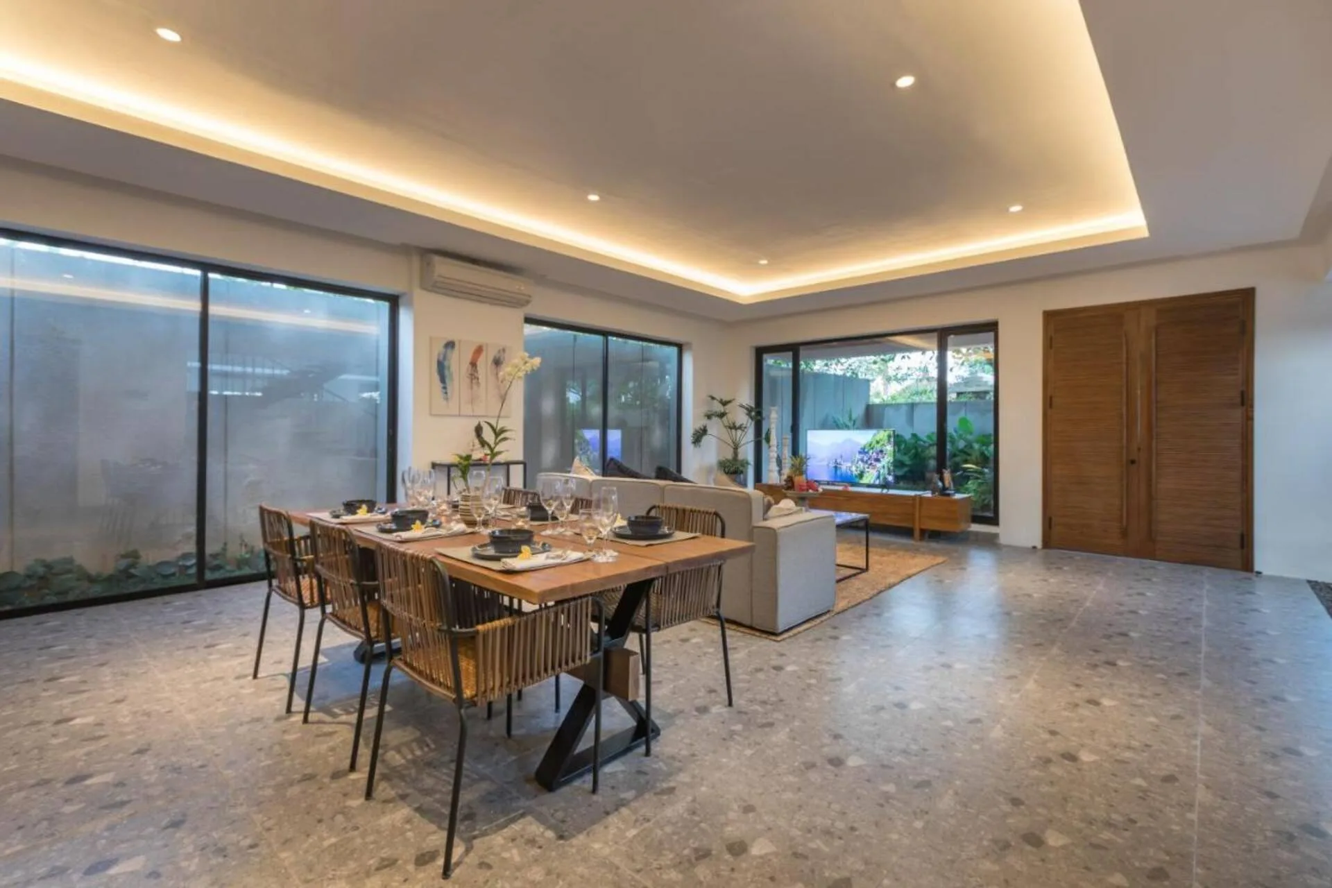 Superb Modern Haven 4 Bedroom Private Villa in Canggu 4