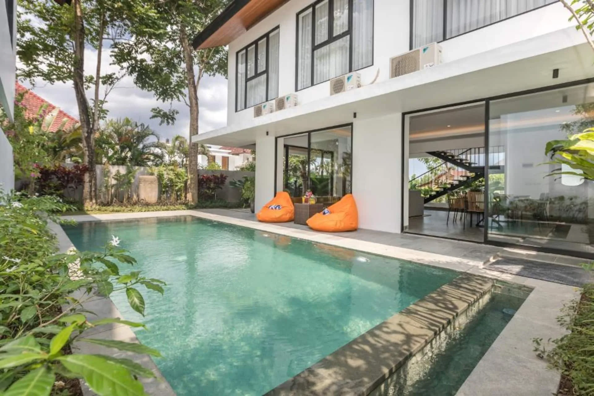 Superb Modern 5 Bedroom Private Villa in Canggu 2