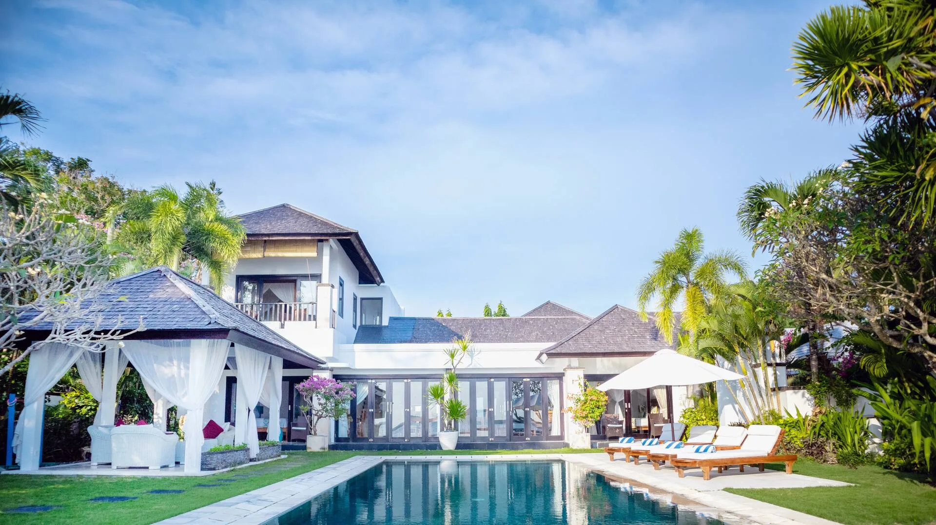 Waterfront 3 Bedroom Private Villa in Benoa Bay 4