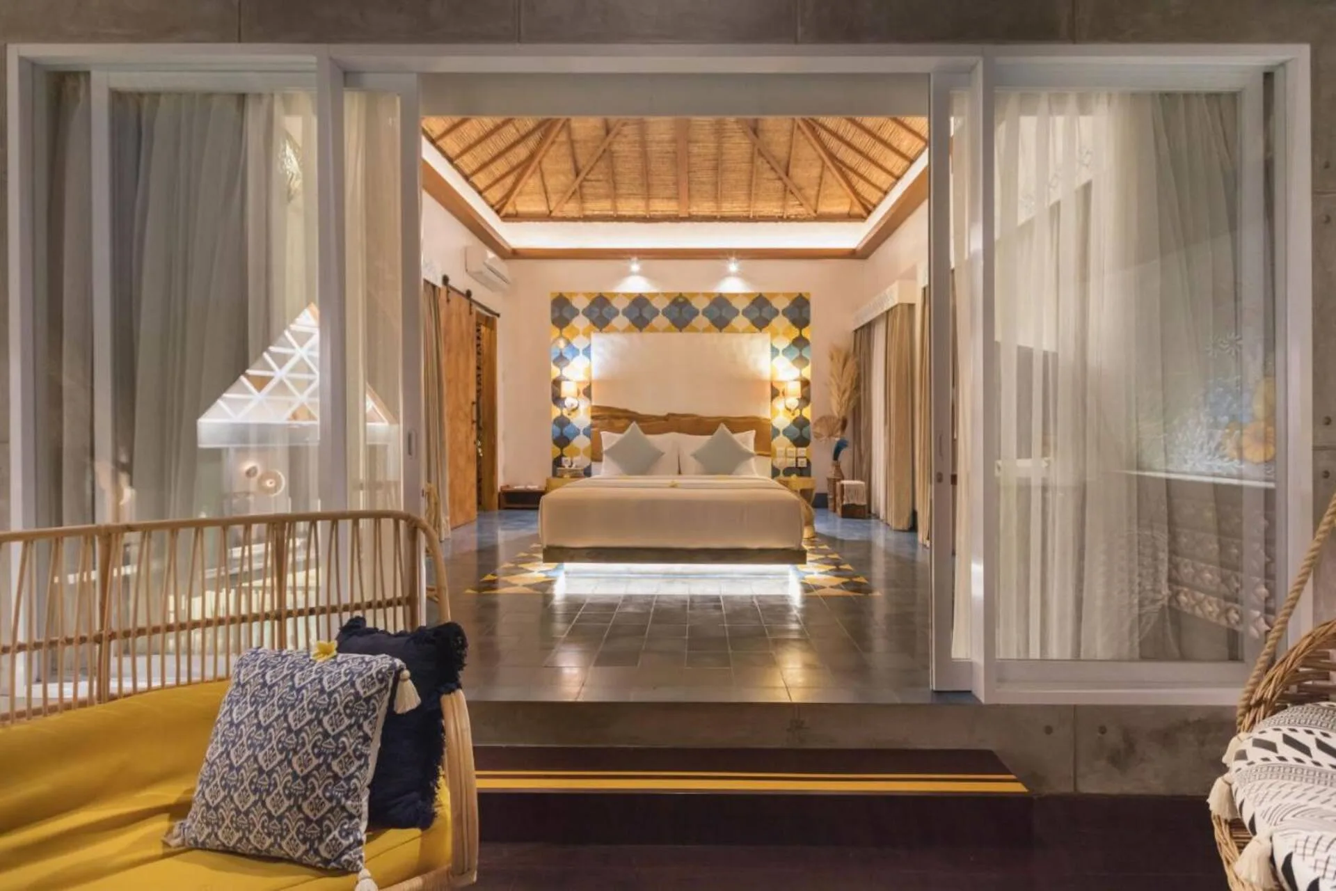 Luxe Modern Wooden 2 Bedroom Private Villa in Canggu 4