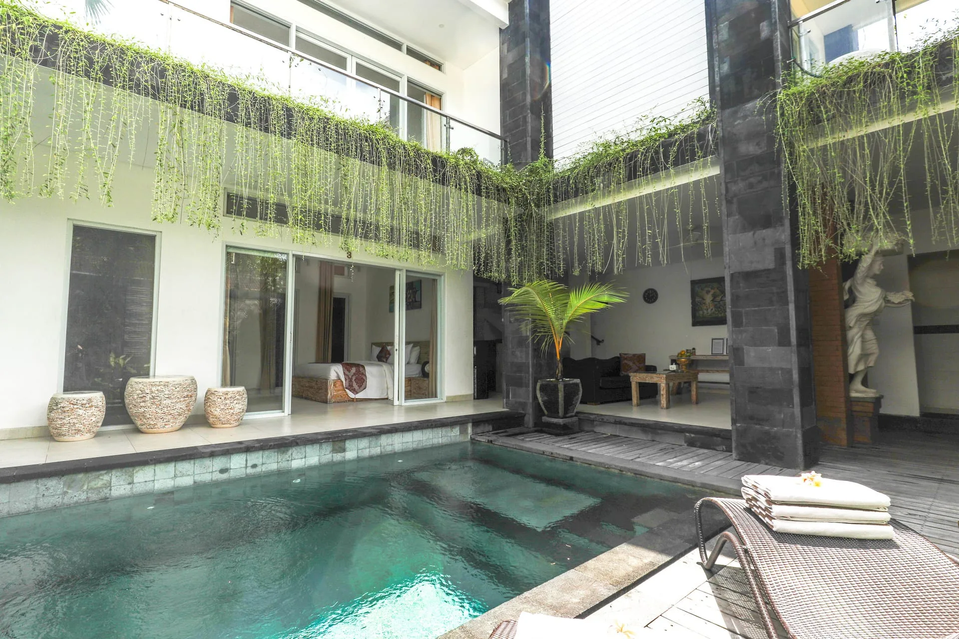 Stylish 3 Bedroom Oasis at Legian Central