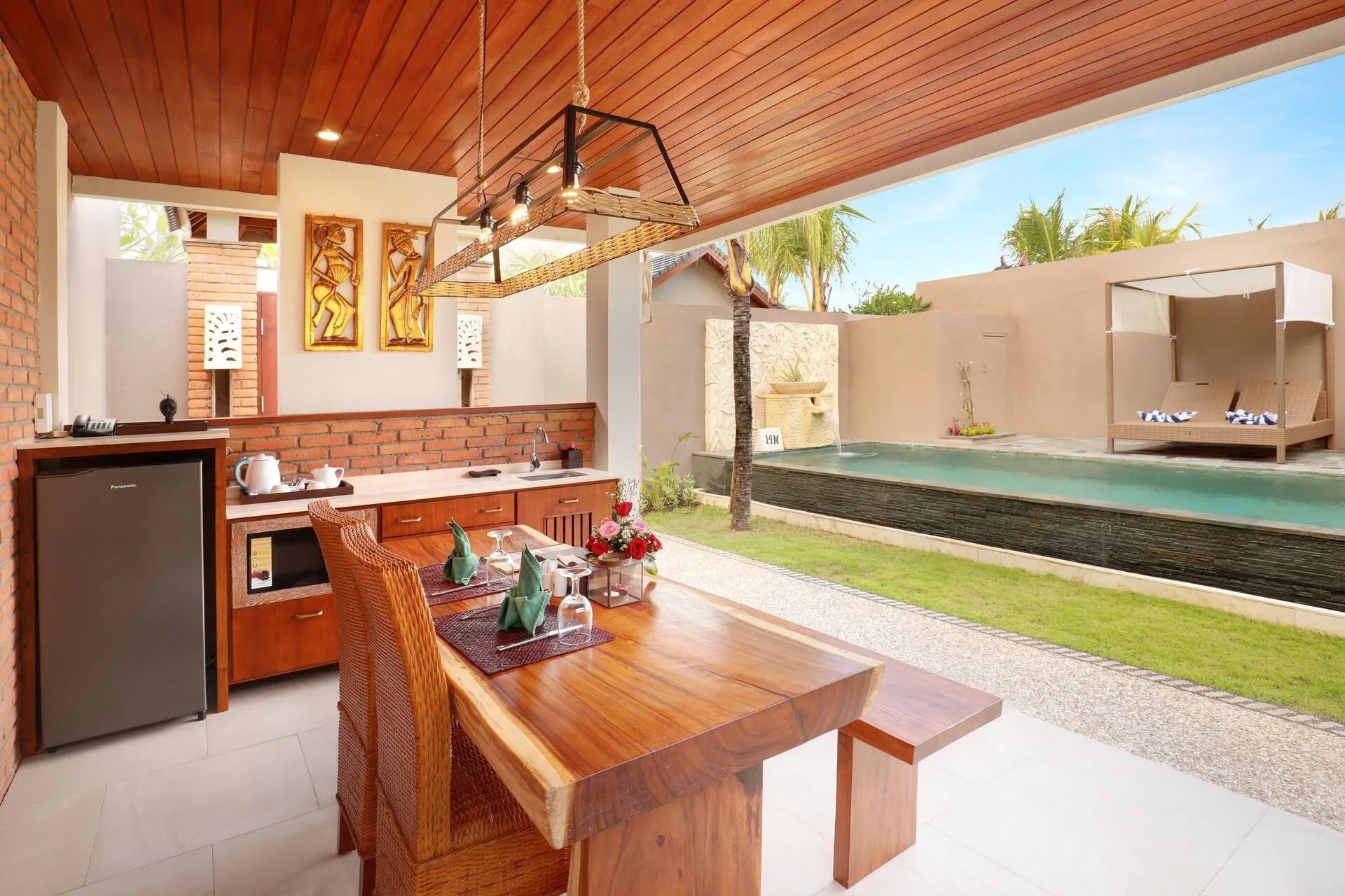 Tropical-style 1 Bedroom Suite Private Villa in Jimbaran 2