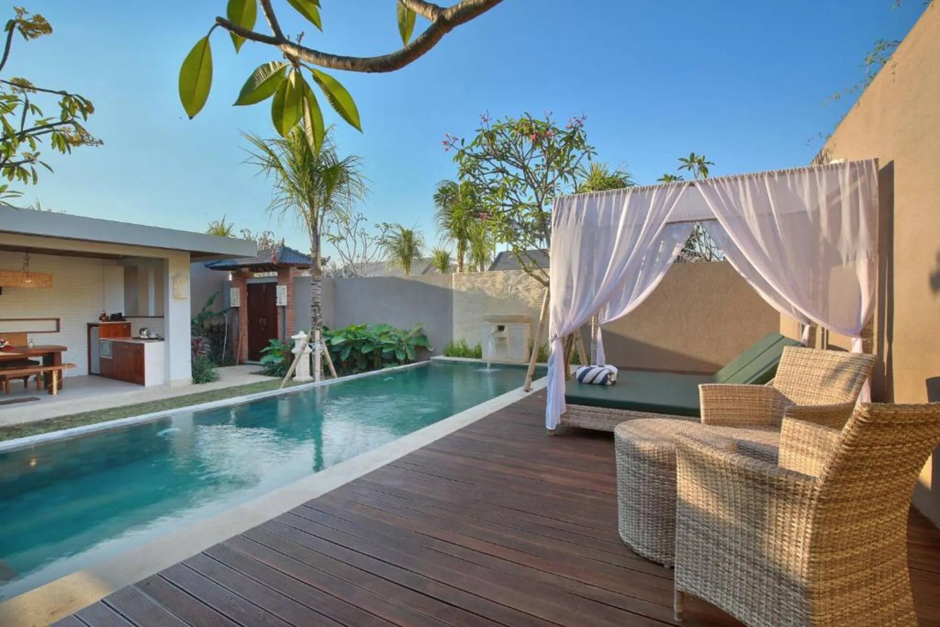 Tropical-style 1 Bedroom Suite Private Villa in Jimbaran 5