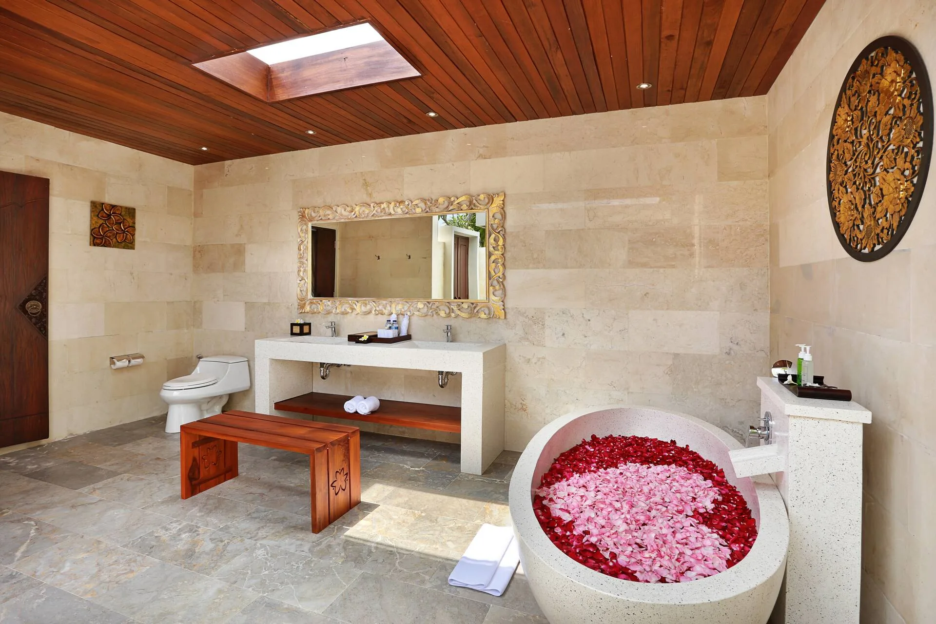 Modern Tropical 1 Bedroom Private Villa in Jimbaran 3