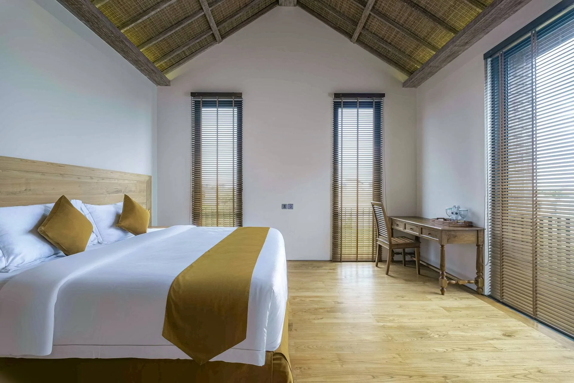 Modern-touch Tropical 3 Bedroom Private Villa in Canggu 5