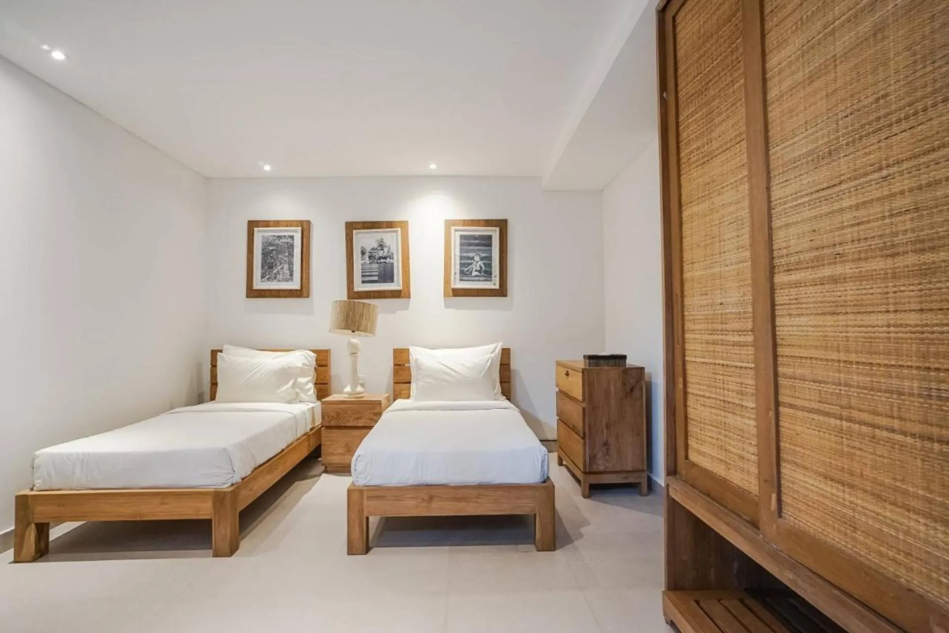 Minimalis Wooden-stlye 2 Bedroom Villa in Nusa Dua 5