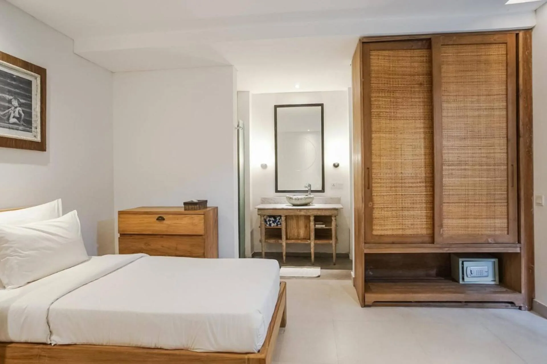 Minimalist Wooden Nook 2 Bedroom Private Villa in Nusa Dua 4