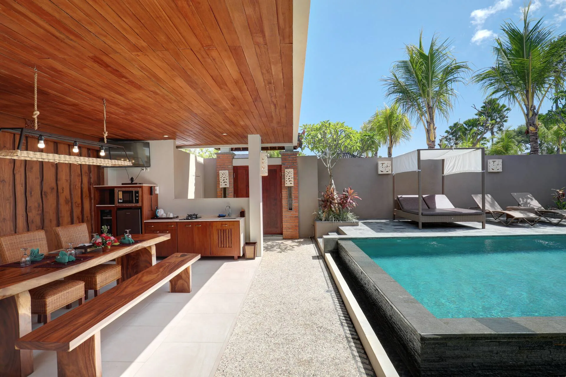 Exotic Modern 1 Bedroom Private Villa in Jimbaran 4