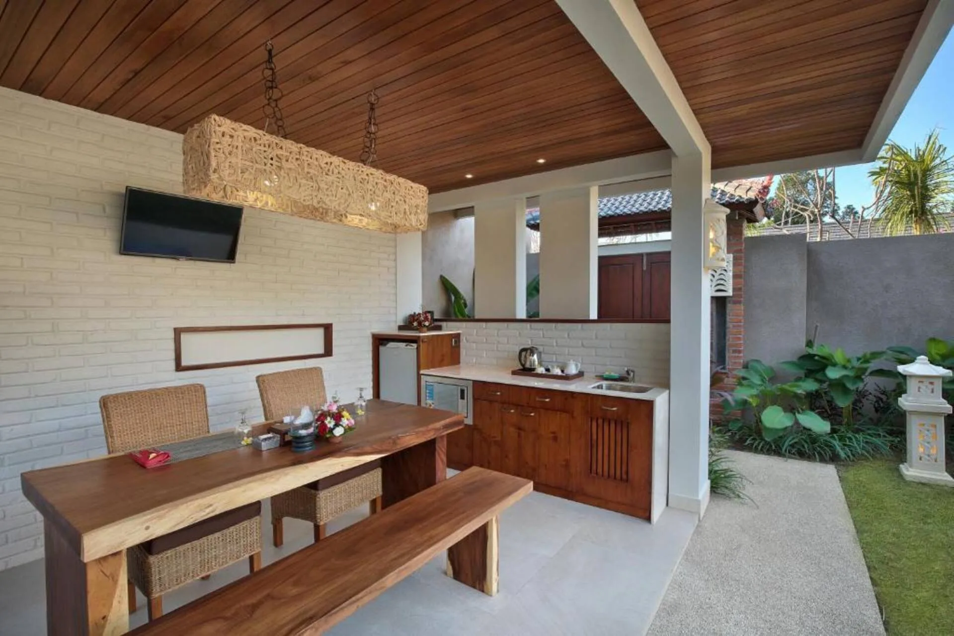 Exotic Modern 1 Bedroom Private Villa in Jimbaran 5