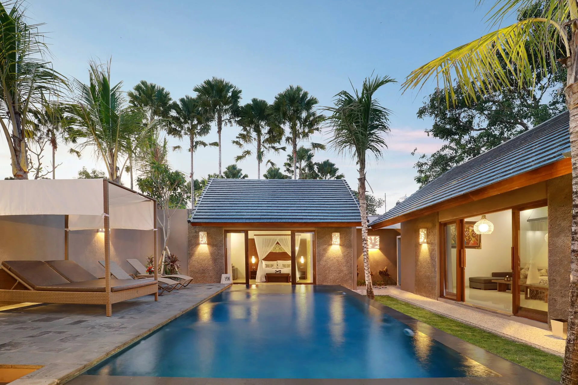 Tropical-style 2 Bedroom Suite Private Villa in Jimbaran 4