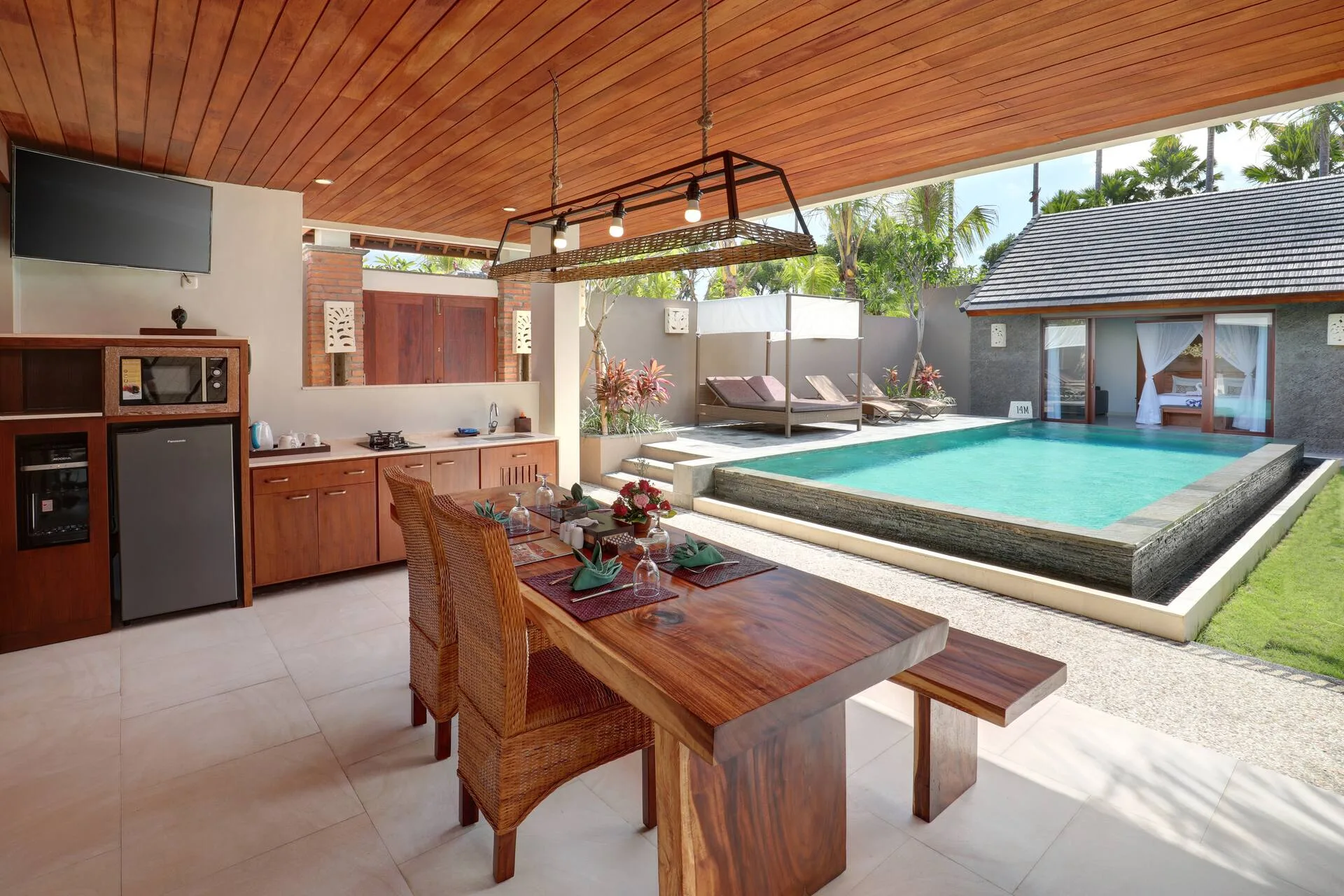 Tropical Hideaway Suite 2 Bedroom Private Villa in Jimbaran 5