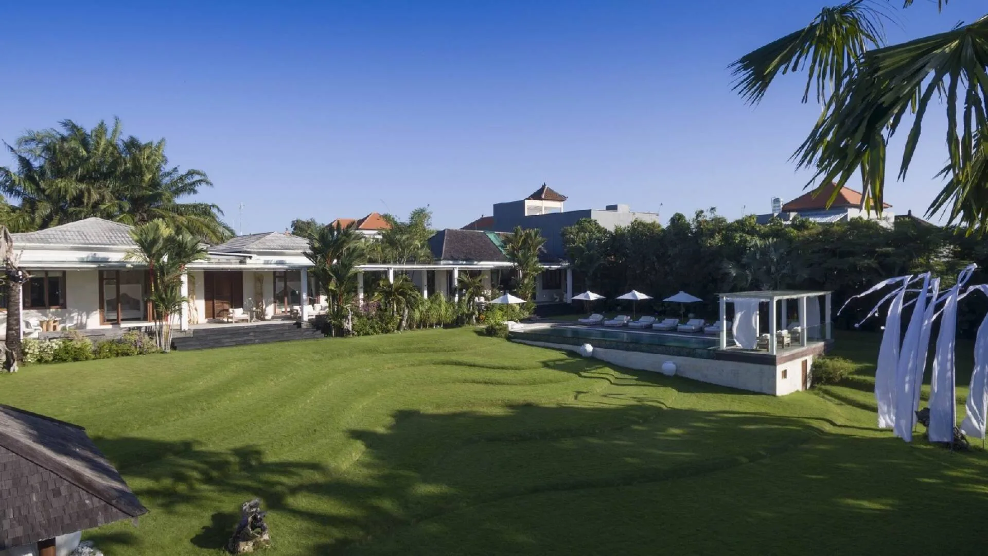 Extensive Luxury 6 Bedroom Private Villa in Canggu 2