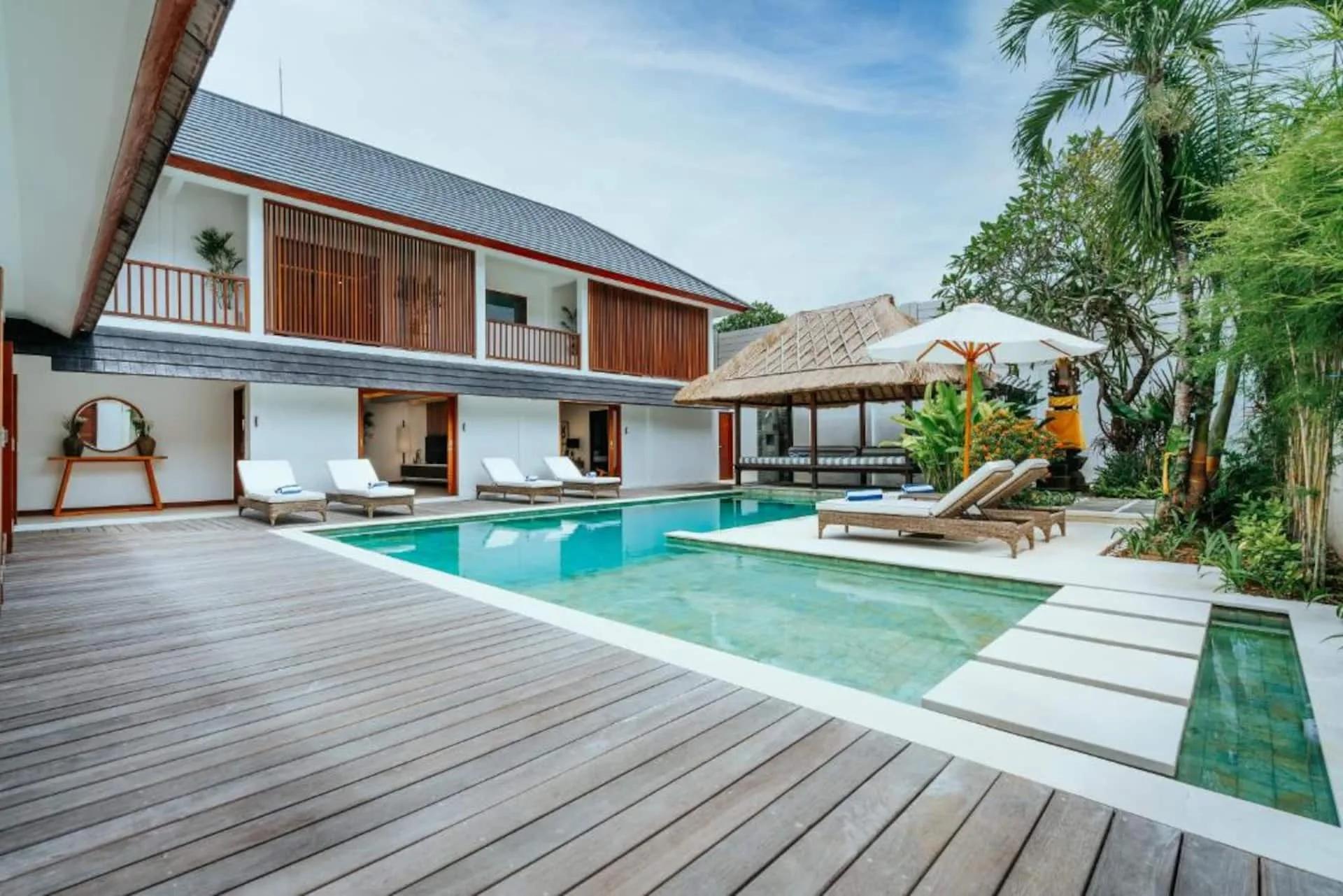 Stunning Big 4 Bedroom Seminyak - 1 Minutes to Beach 3