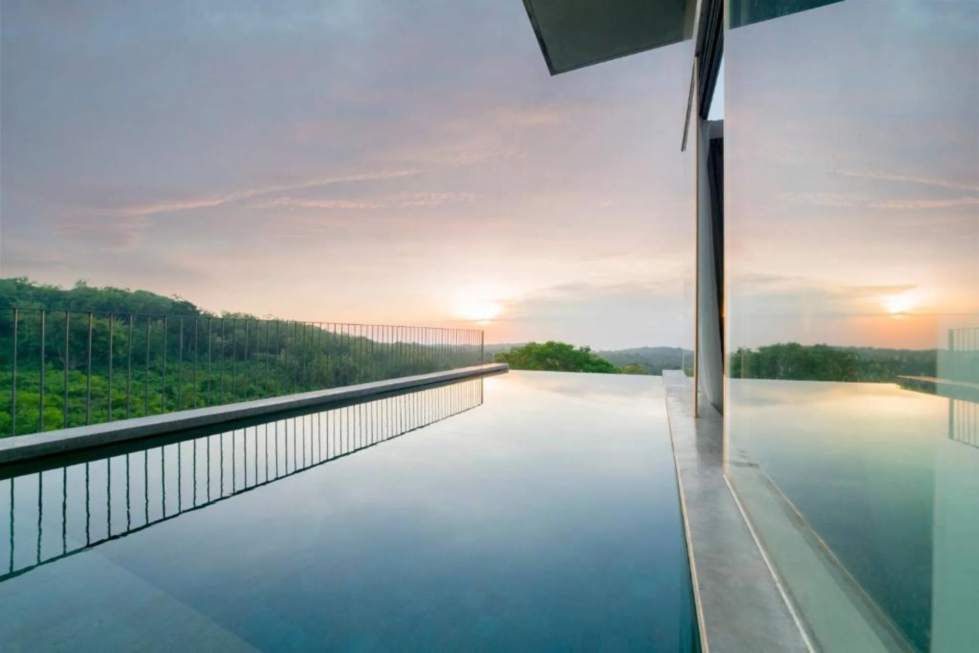 Adorable 1 Bedroom Deluxe Pool Suite in Uluwatu 4
