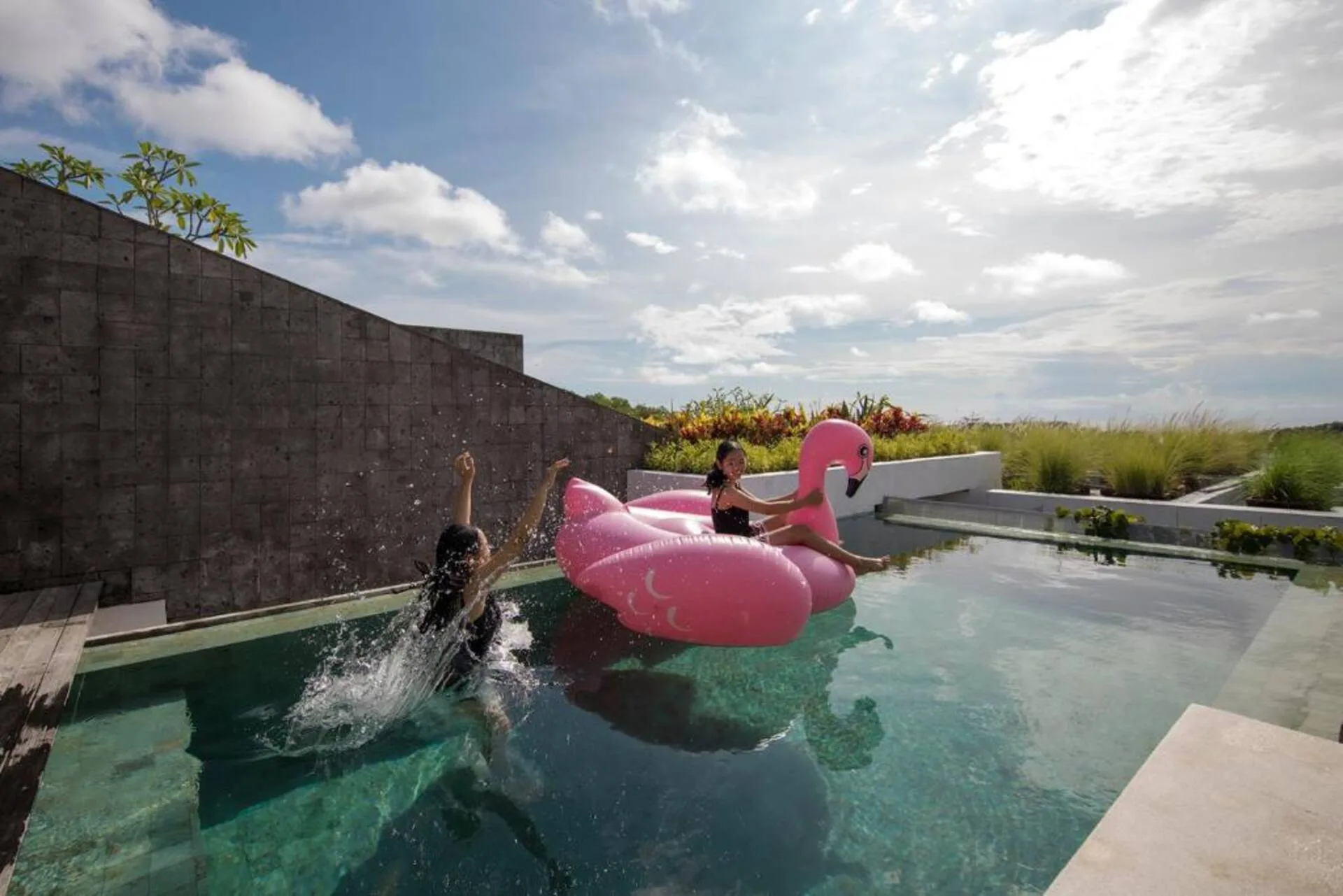 Adorable 1 Bedroom Deluxe Pool Suite in Uluwatu 5