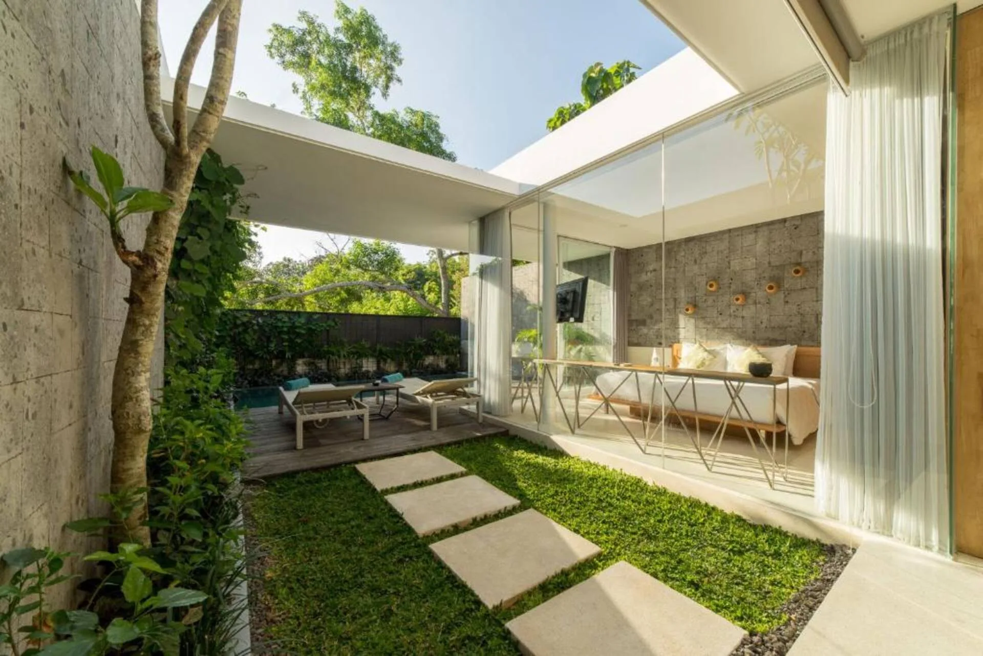 Adorable 1 Bedroom Garden Pool Villa in Uluwatu 3