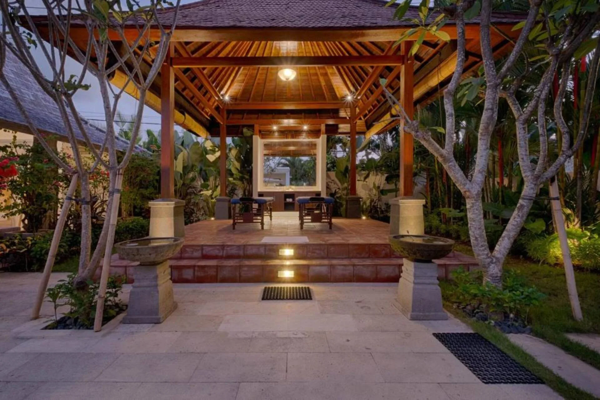 Romantic 3 Bedroom Private Pool Villa Canggu 4