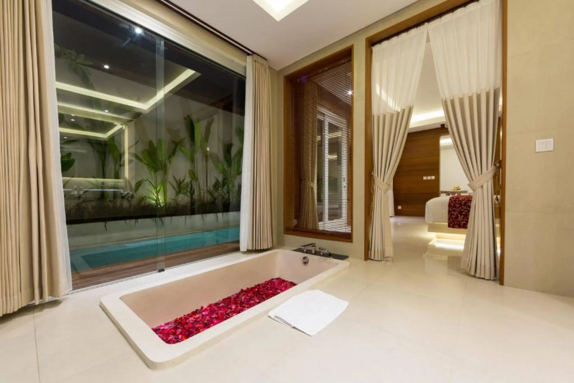 One Bedroom Pool Villa Seminyak 4