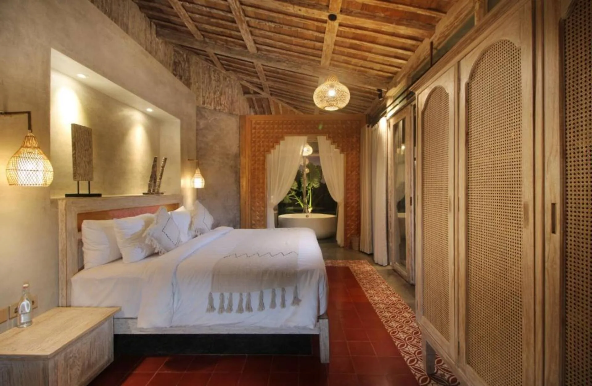 Wooden Elegant 3 Bedroom Private Villa in Seminyak 3