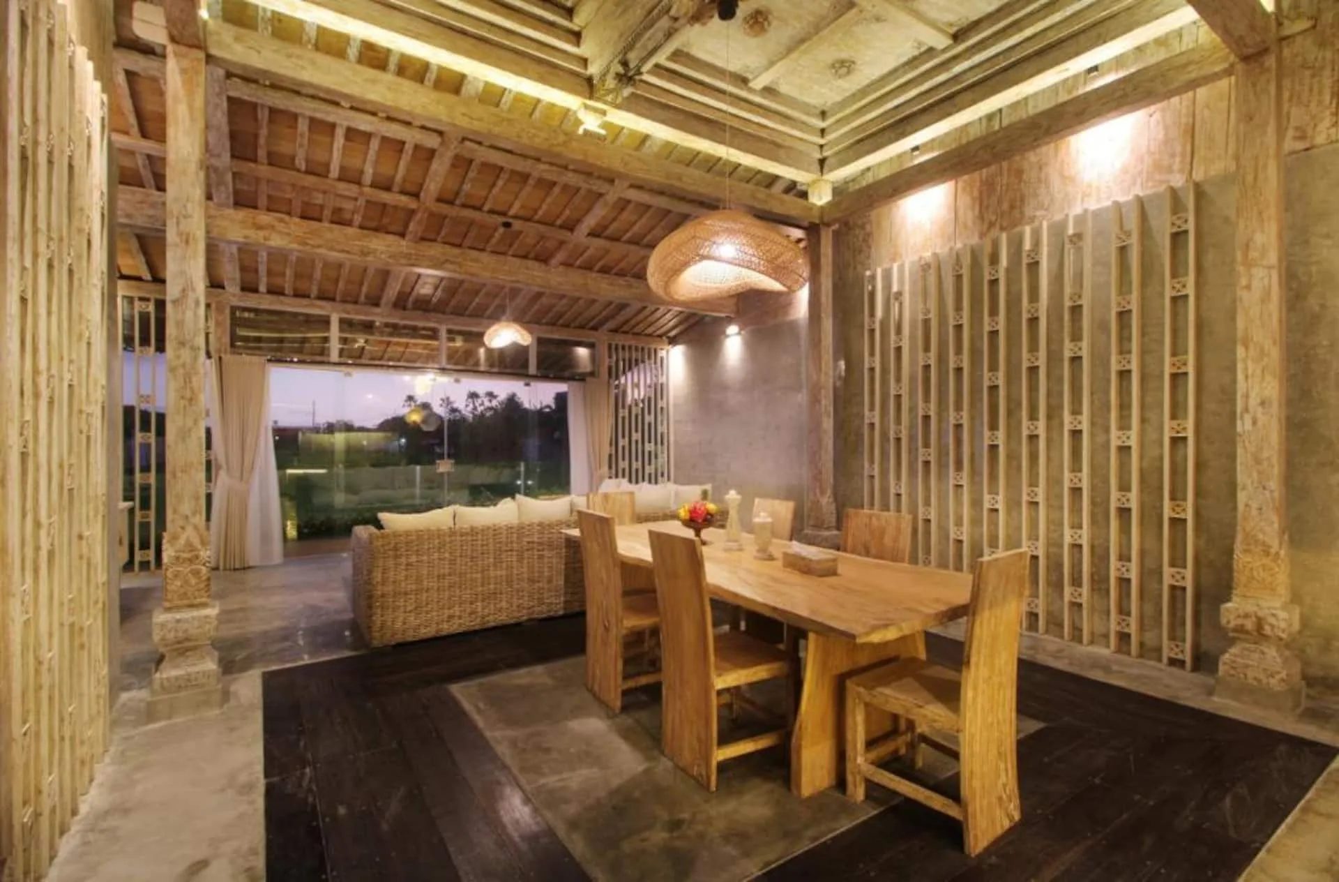 Wooden Elegant 3 Bedroom Private Villa in Seminyak 5