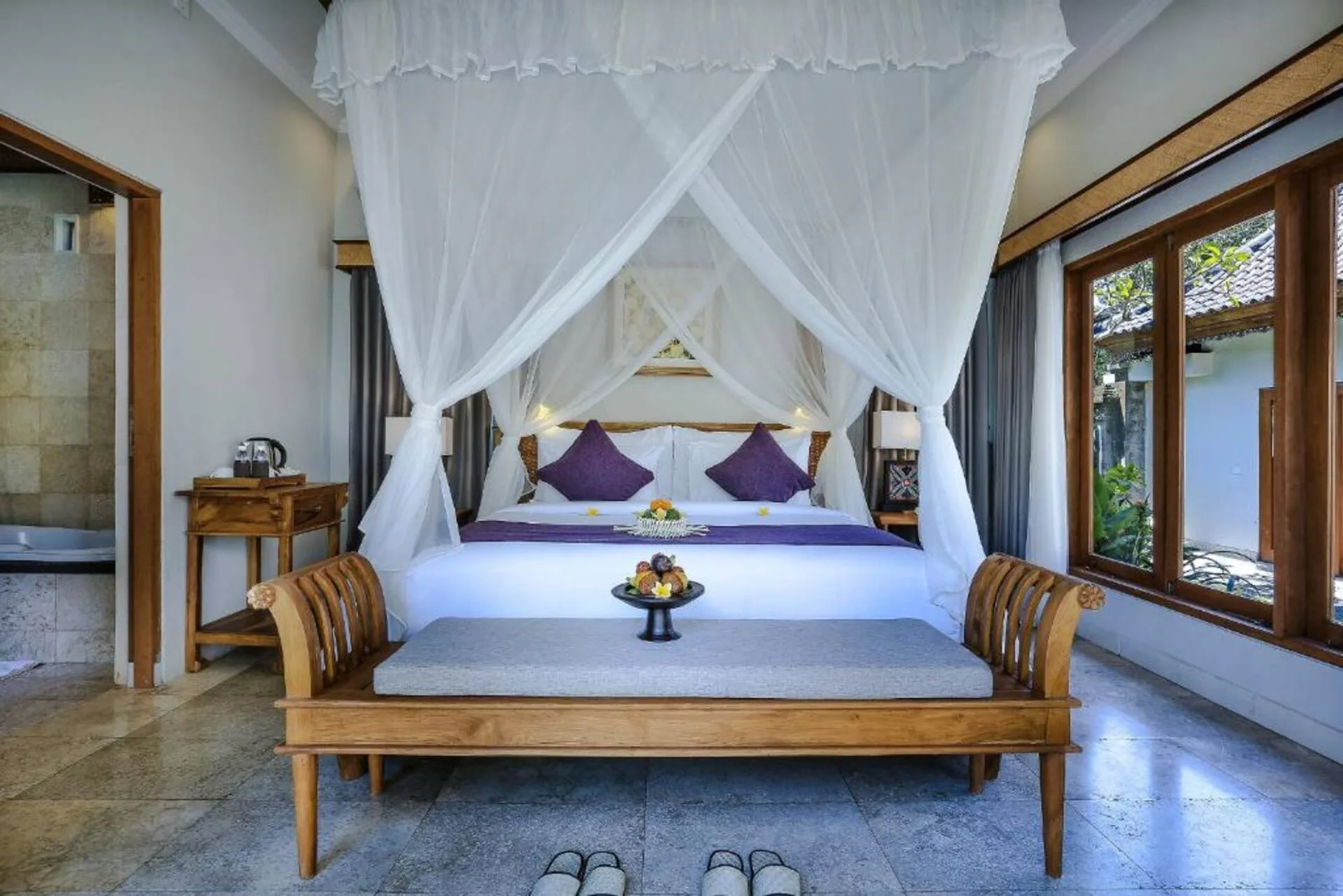 4 Bedroom with Southern Sunrise near Keramas Beach 3
