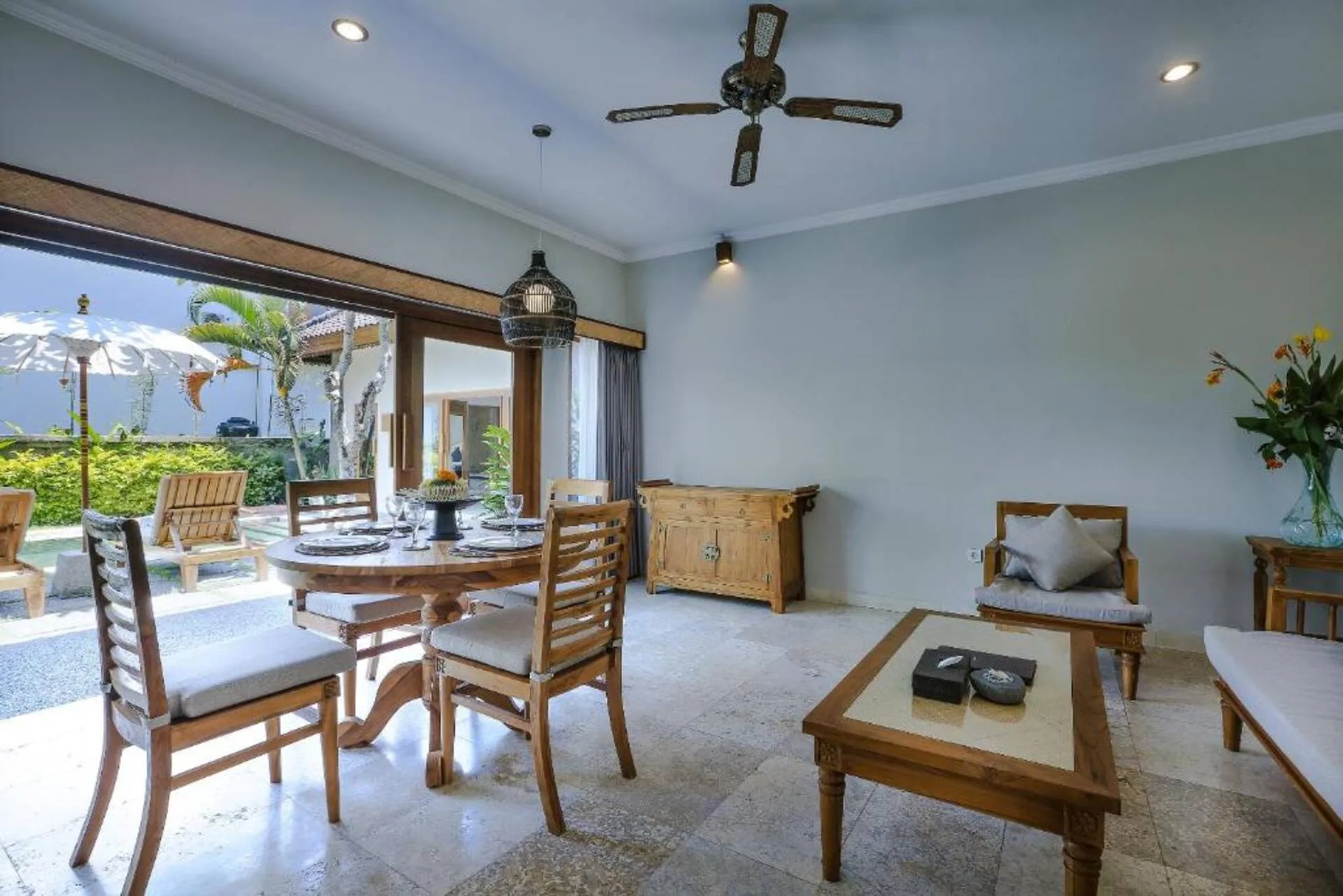 4 Bedroom with Southern Sunrise near Keramas Beach 4