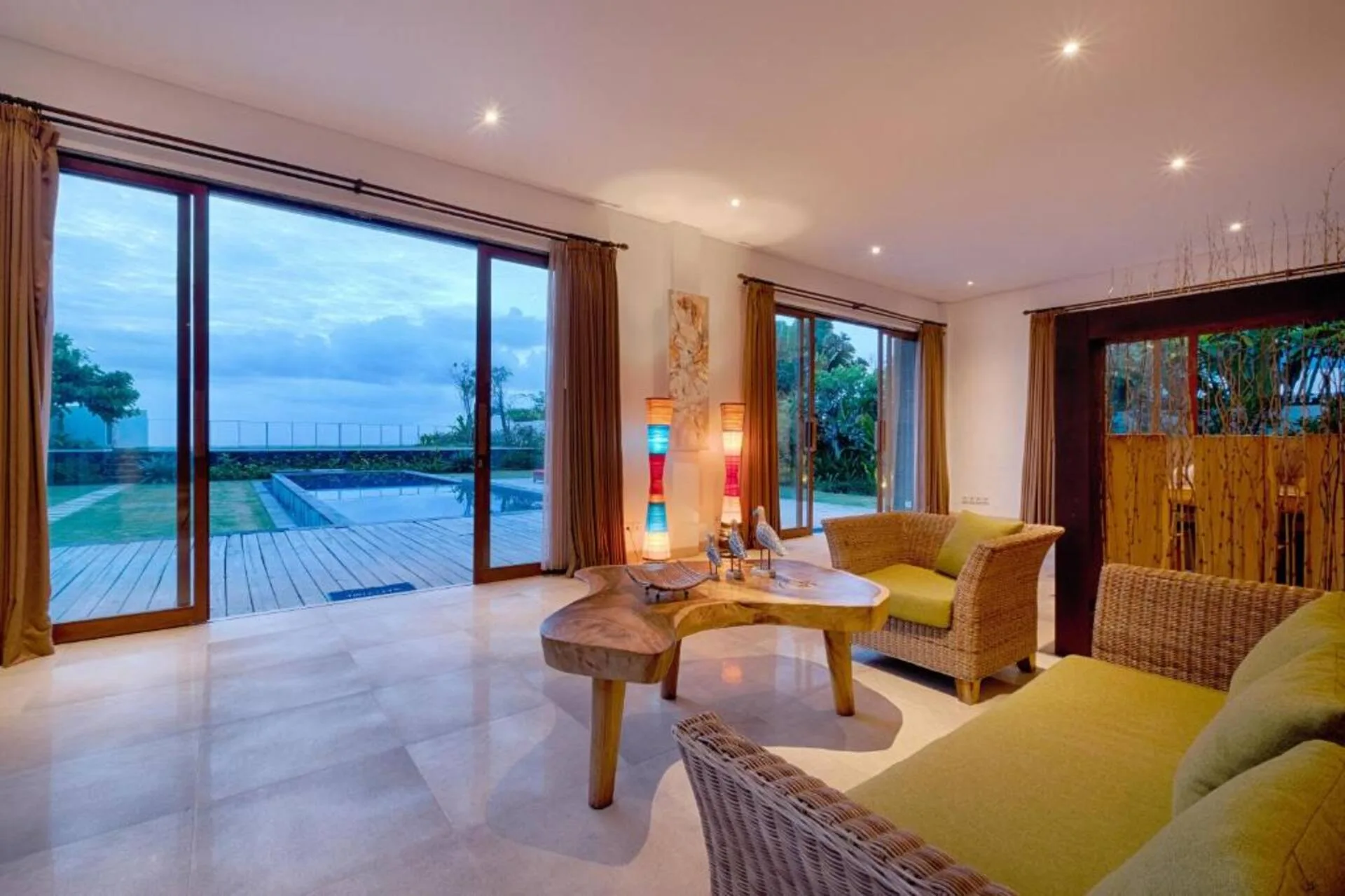 Oceanfront Beachside Estate 5 Bedroom Private Villa in Gianyar 4