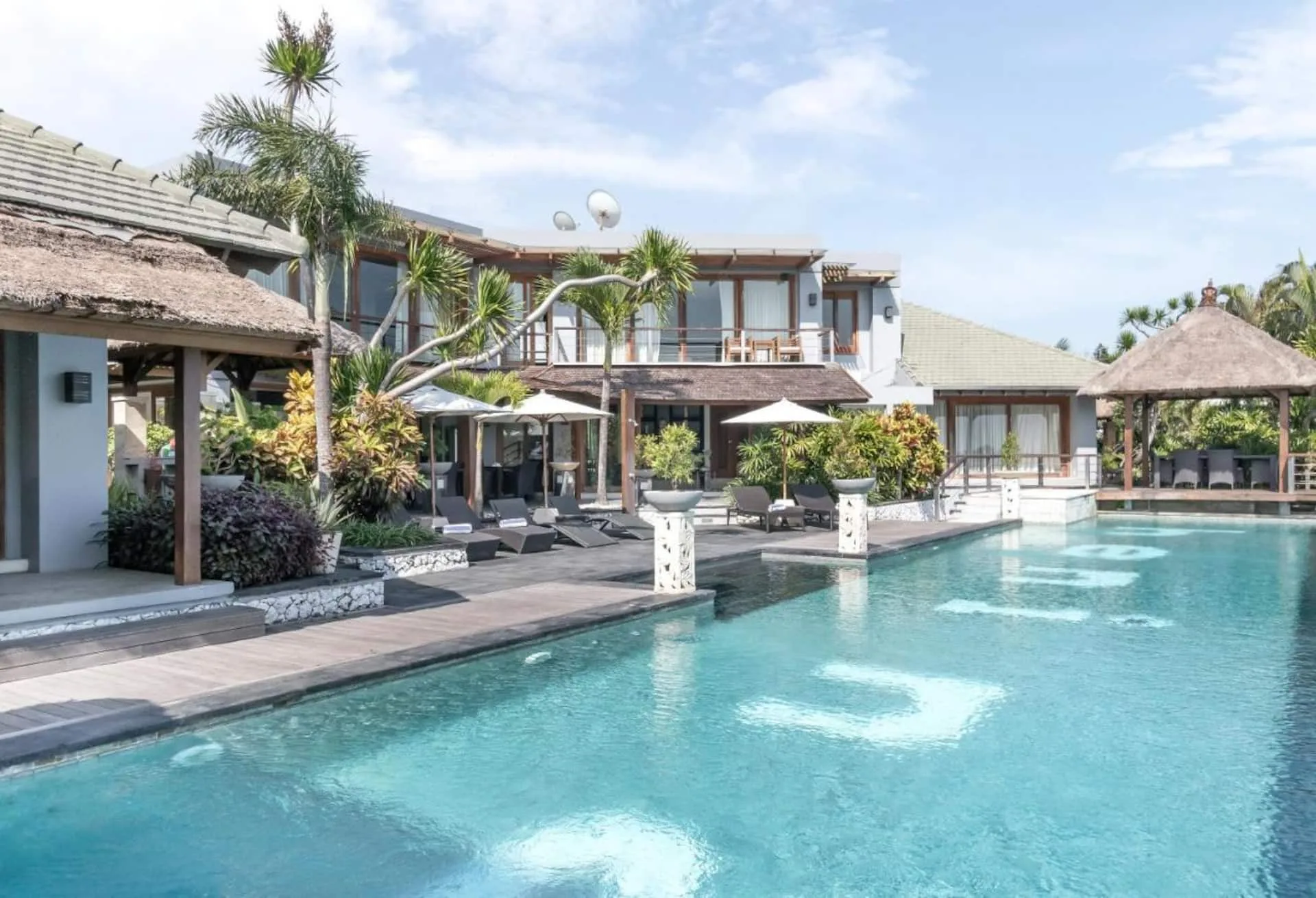 Special Price! 10 Bedroom Private Villa in Jimbaran 4