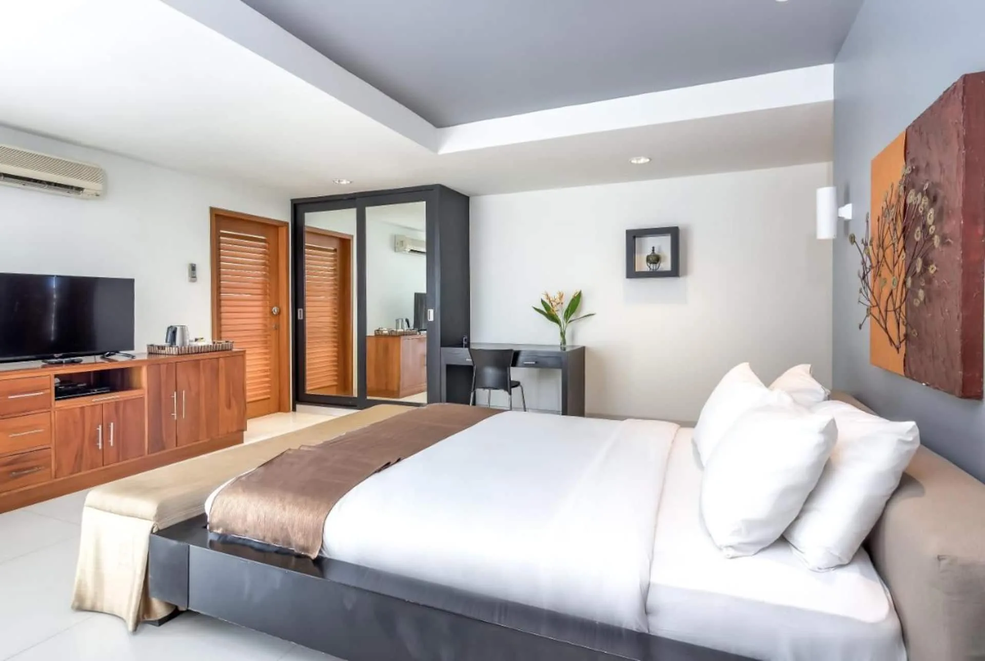 Special Price! 10 Bedroom Private Villa in Jimbaran 5