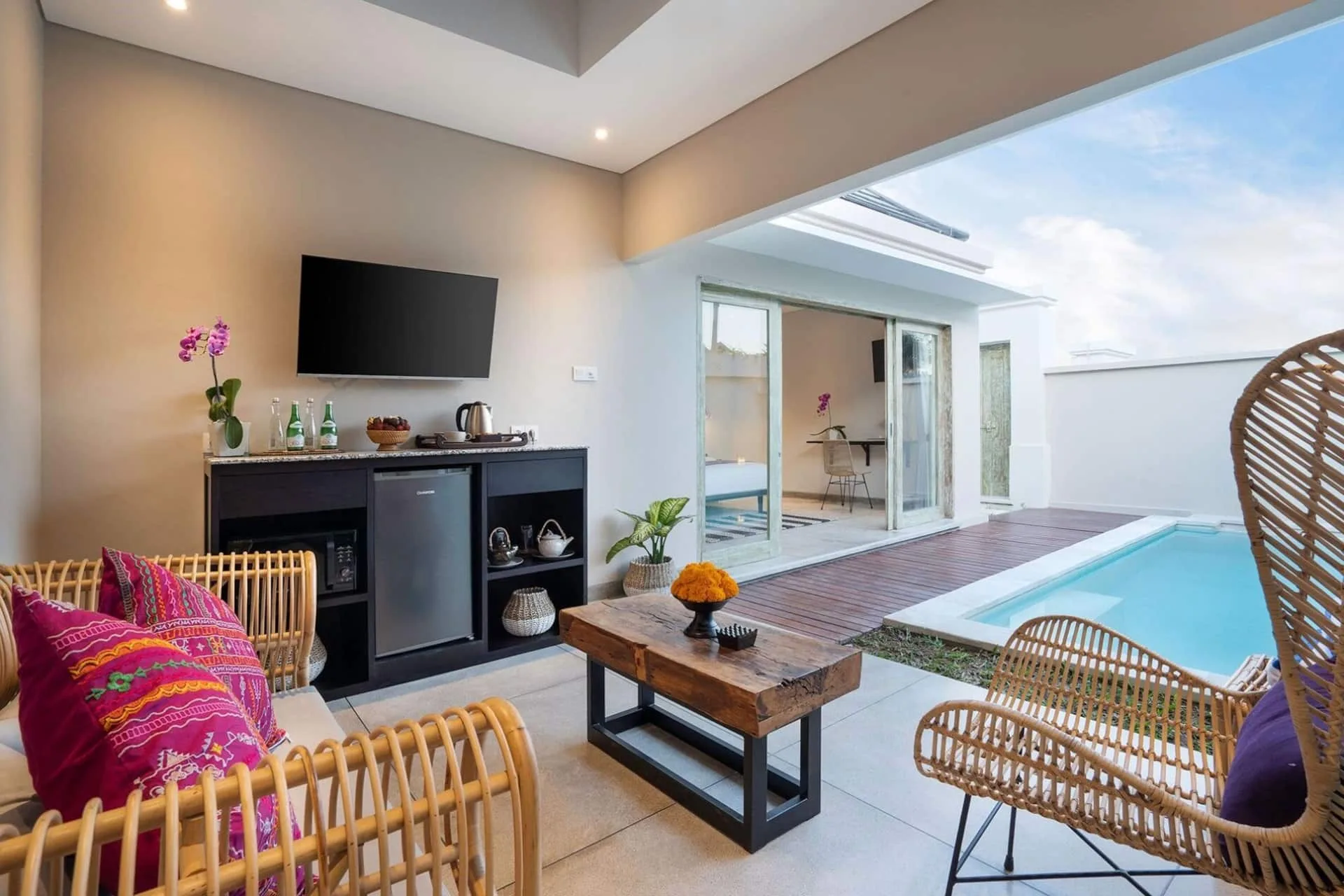 Canggu Stylish 1 Bedroom Villa near Beach 2