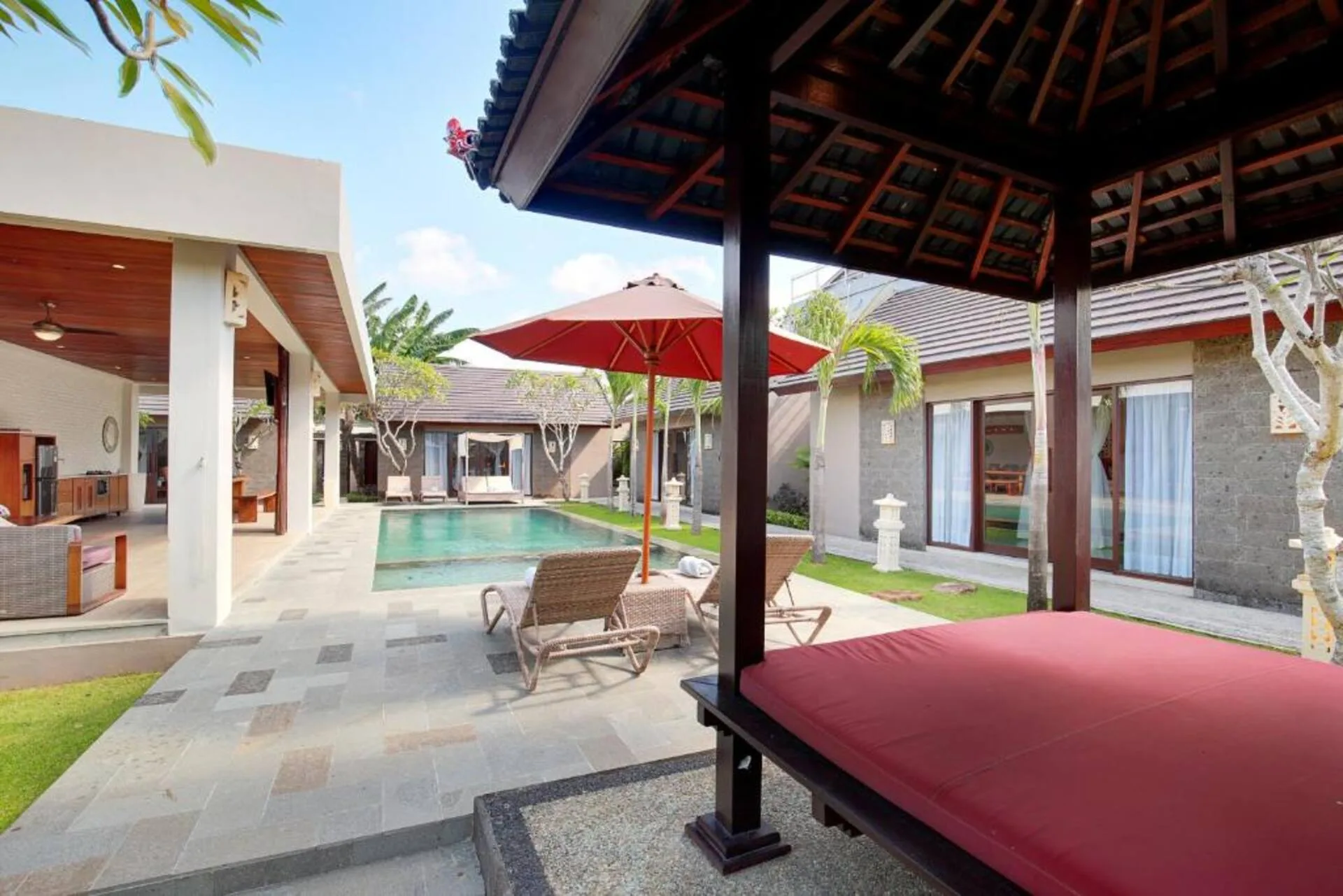 4 Bedroom Villa near Jimbaran Beach Incl Dine-in Bfast 5