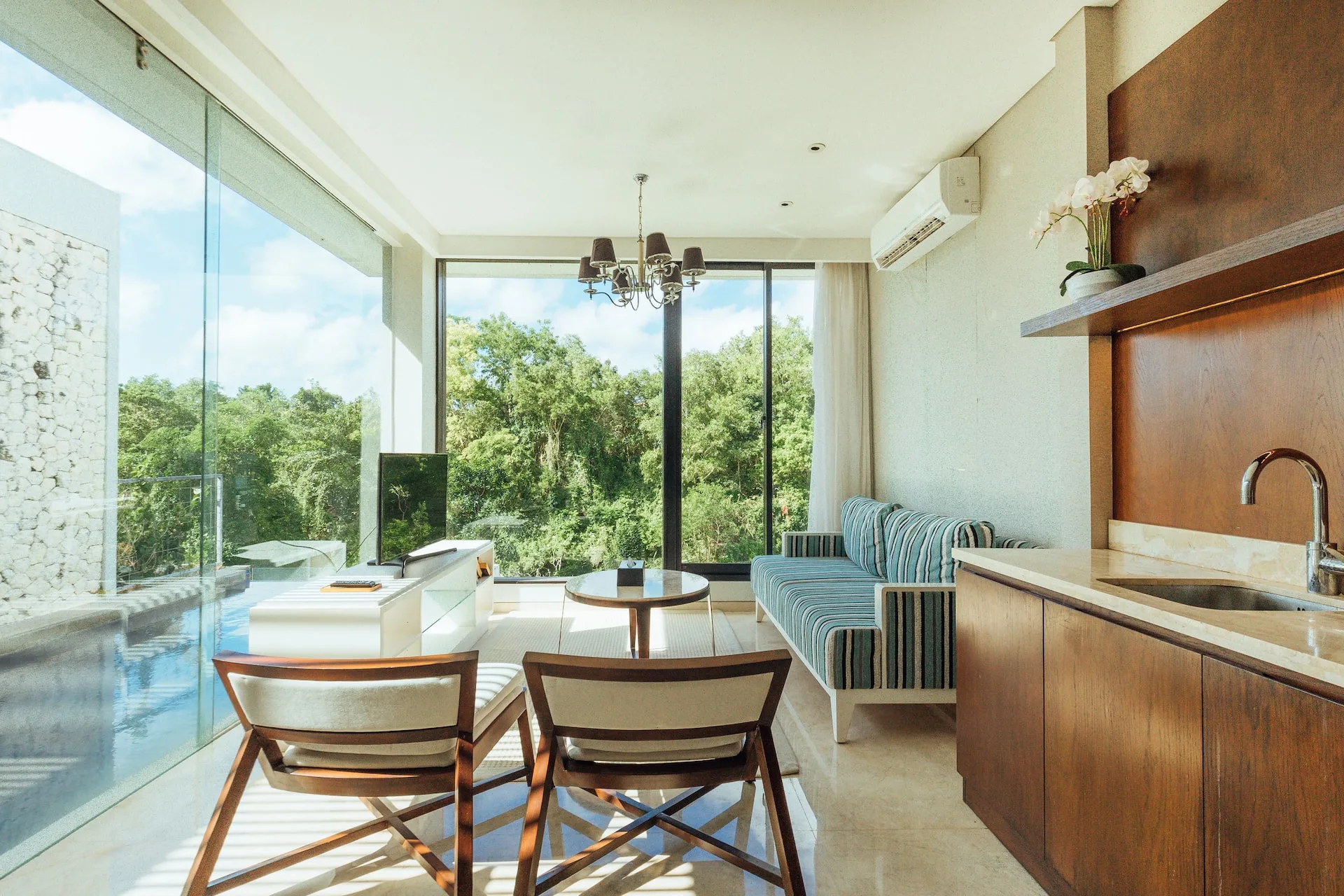 Modern Pecatu Villa with Gym & Private Pool Oasis